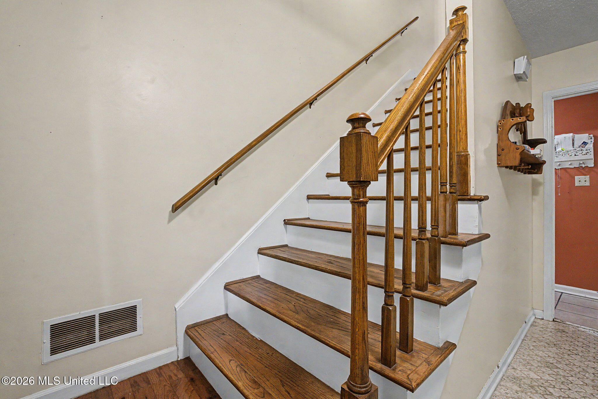 5797 Redbud Cove Property Photo 16