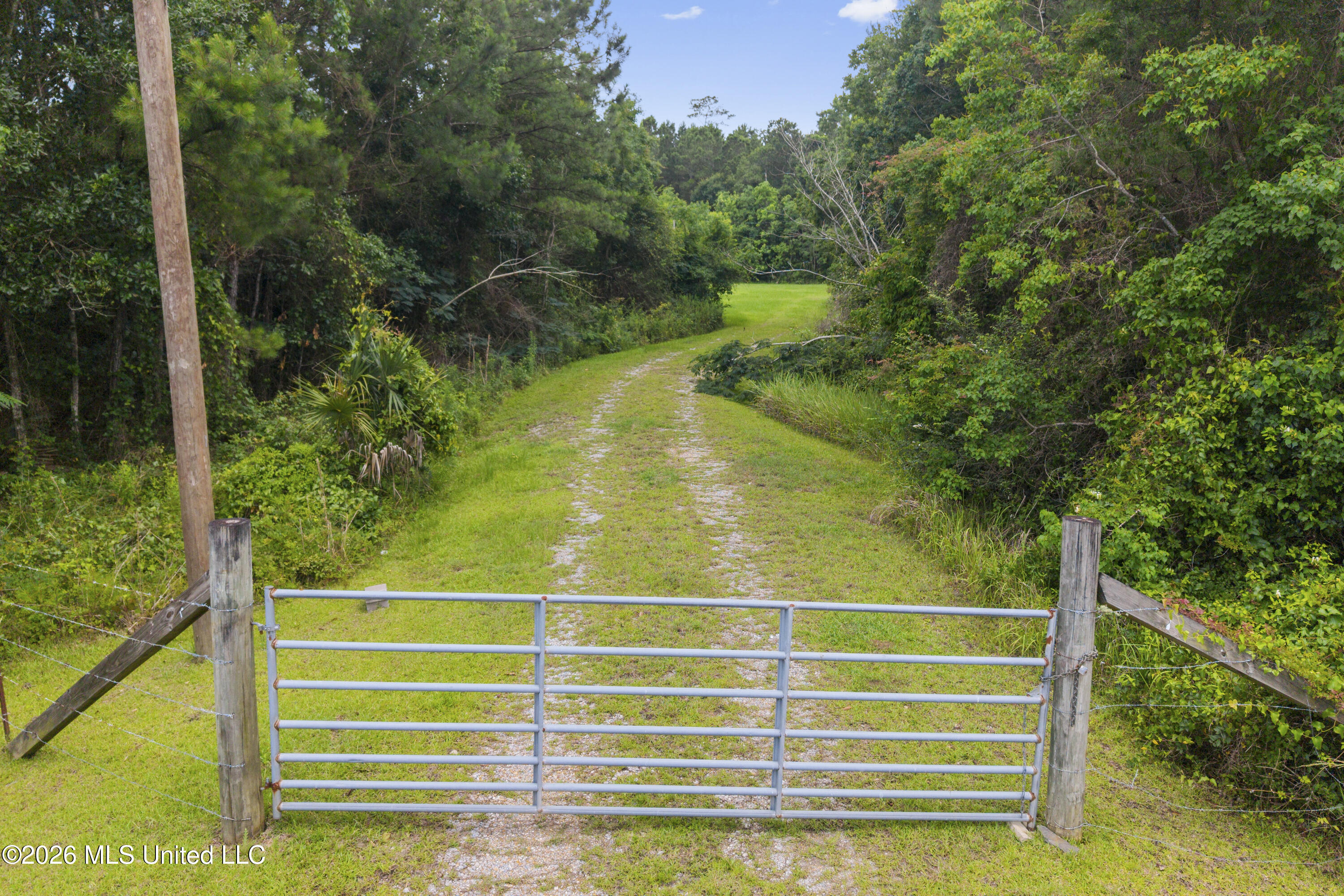 1441 Blue Meadow Road Property Photo 26