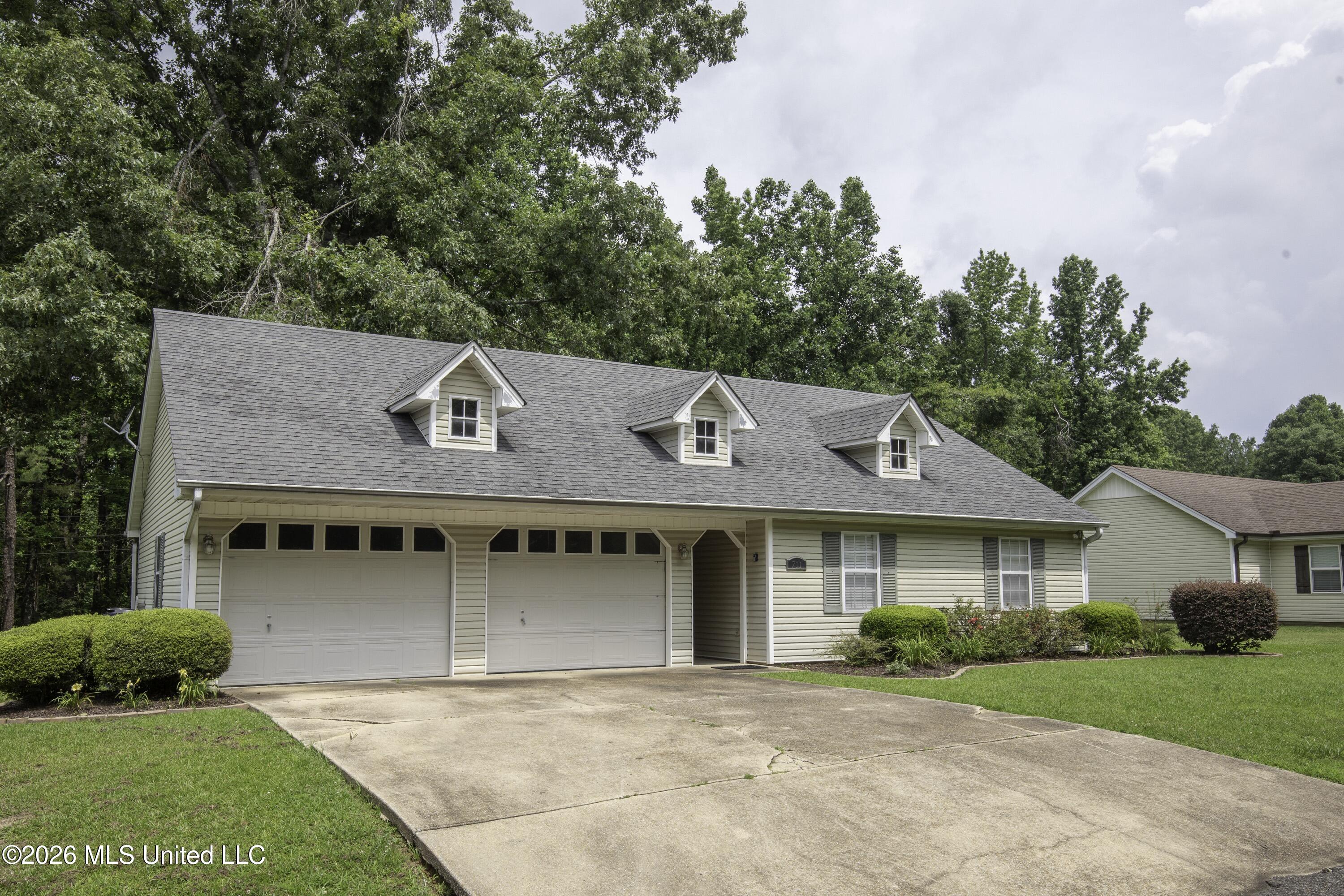 711 Lovers Lane Road