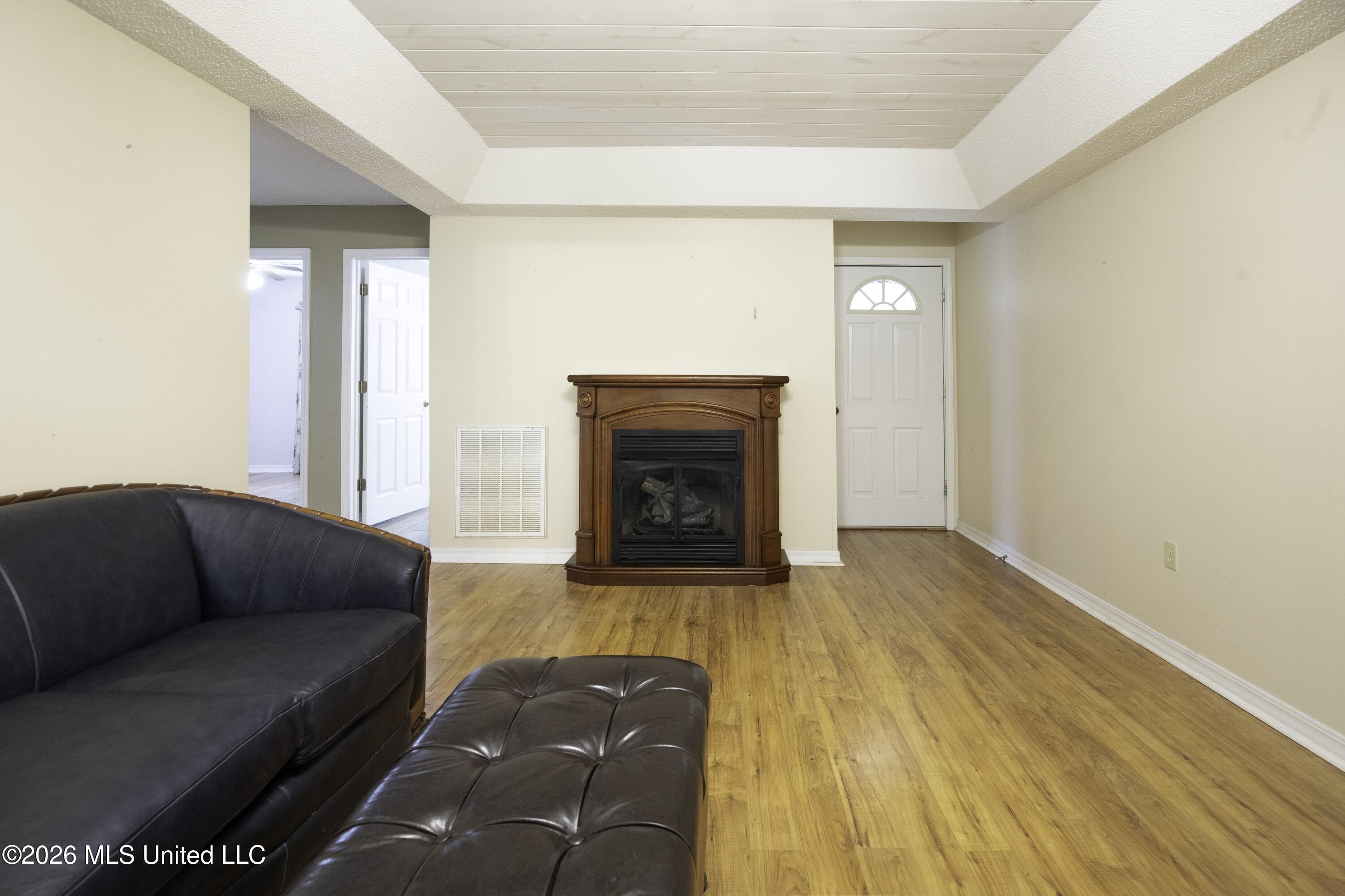 711 Lovers Lane Road Property Photo 8