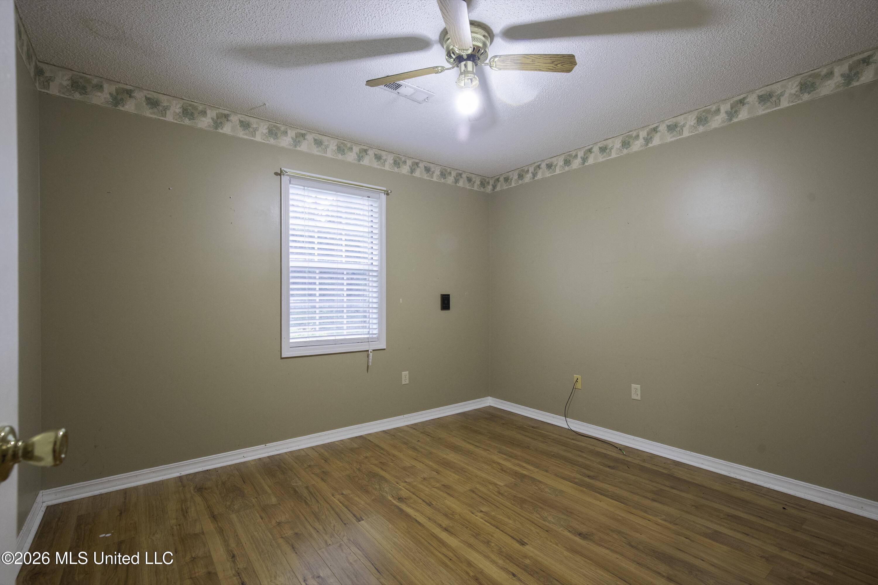 711 Lovers Lane Road Property Photo 17