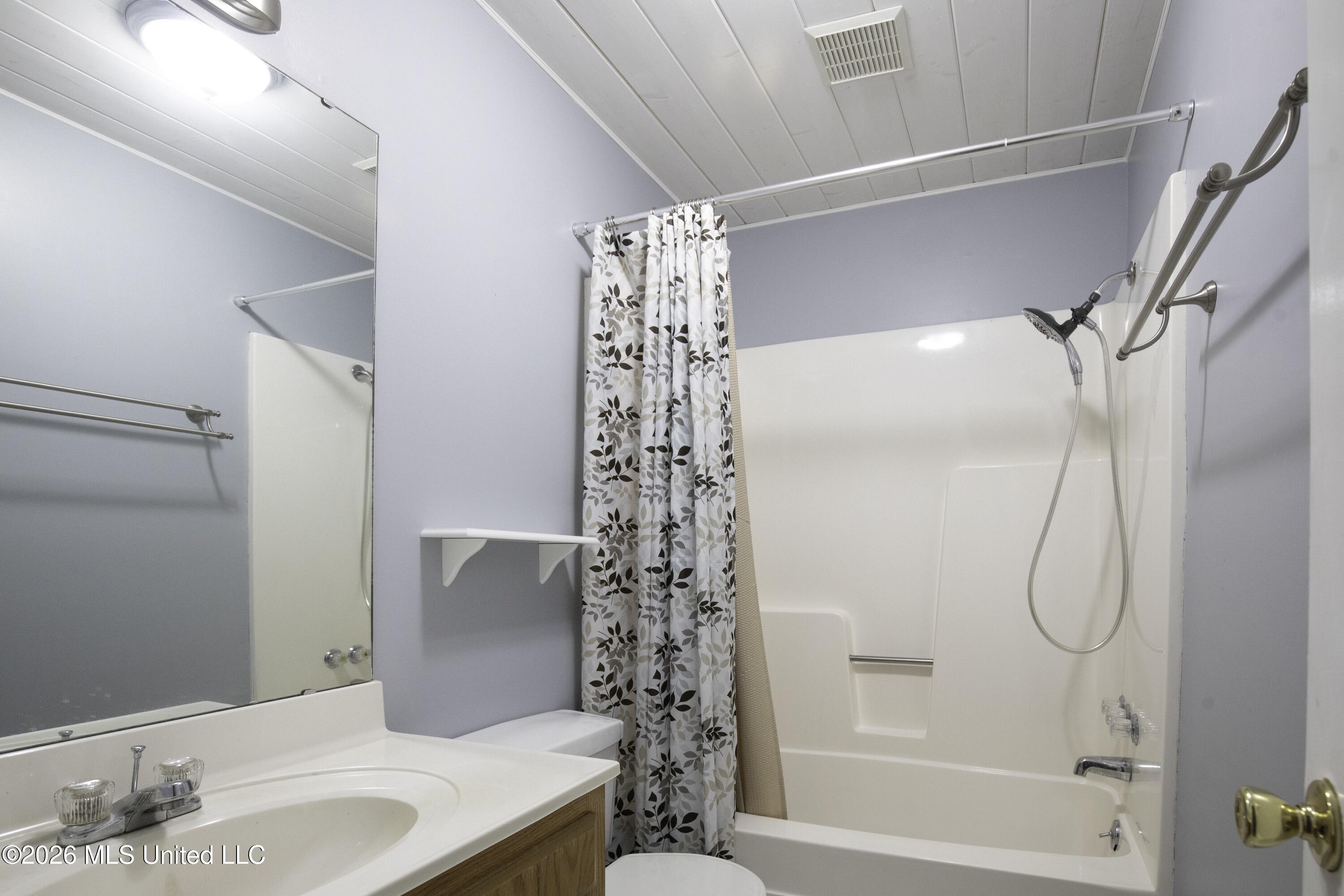711 Lovers Lane Road Property Photo 19