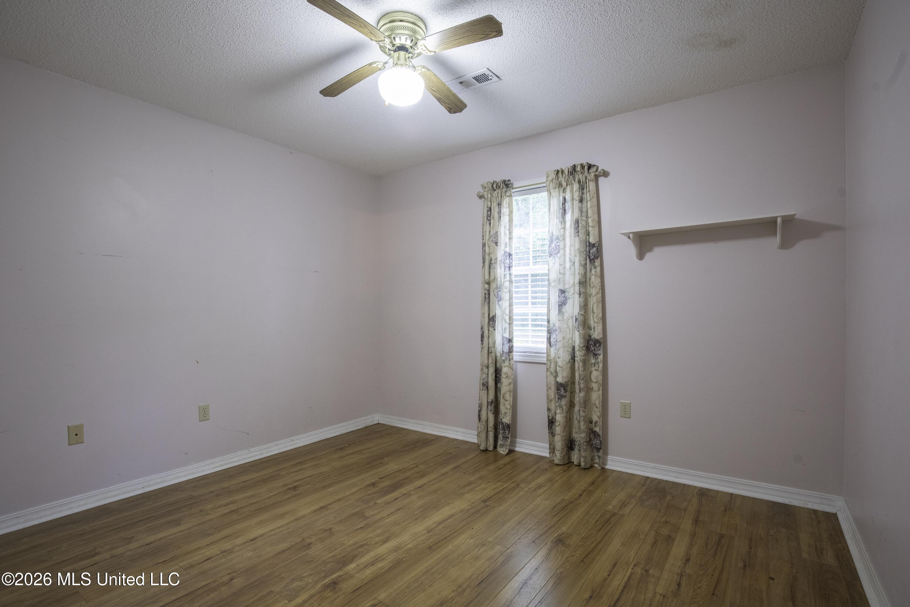 711 Lovers Lane Road Property Photo 21