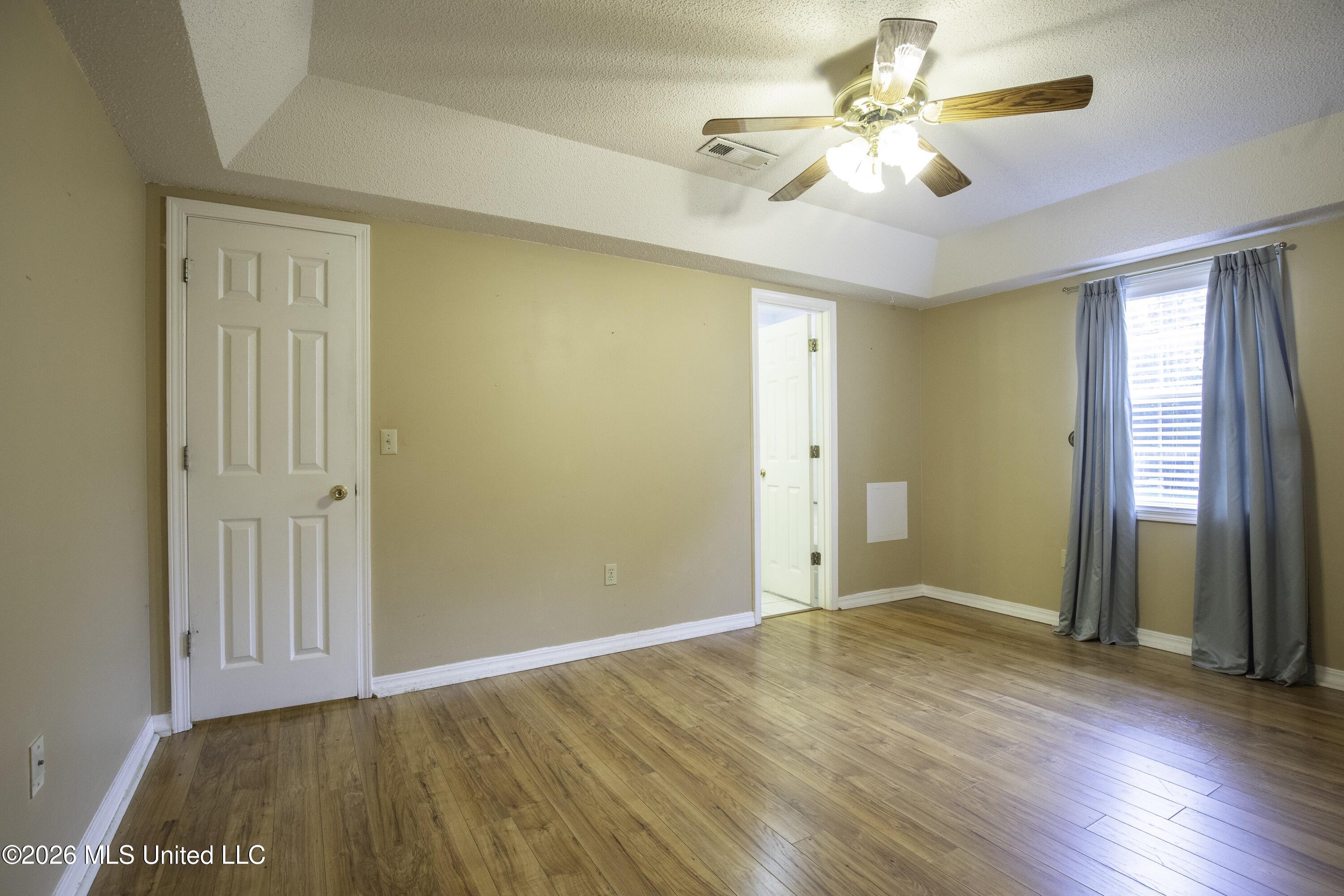 711 Lovers Lane Road Property Photo 22