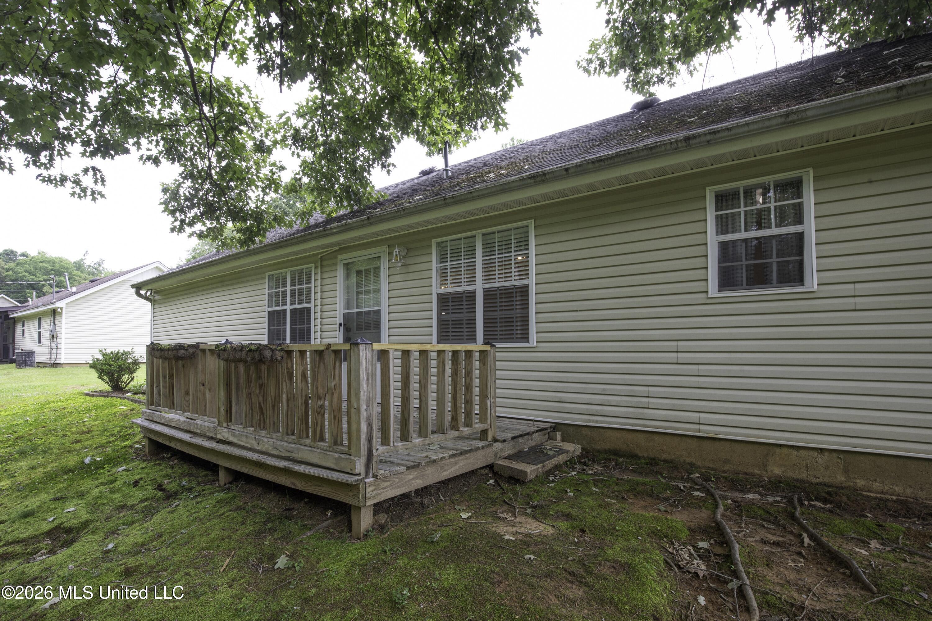 711 Lovers Lane Road Property Photo 27