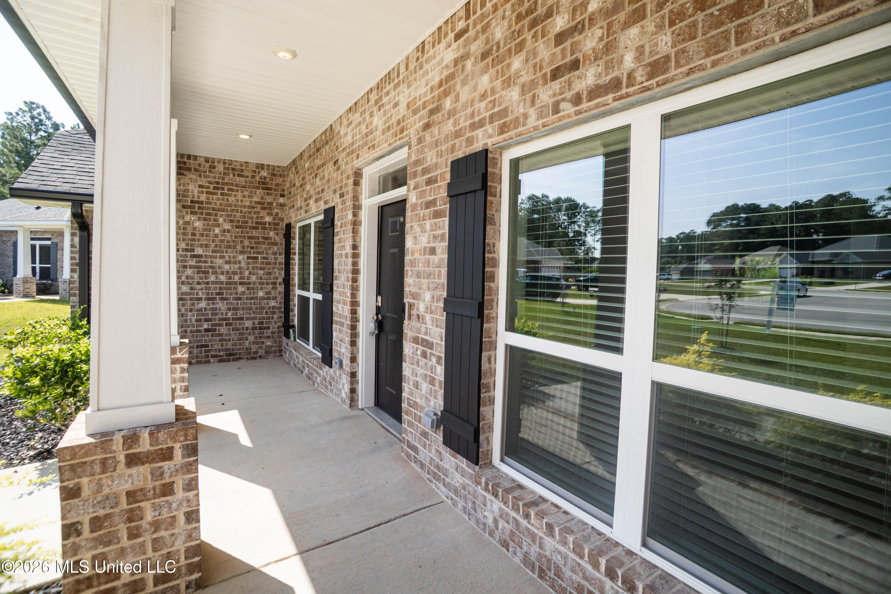 6285 Emerald Lk Drive Property Photo 5
