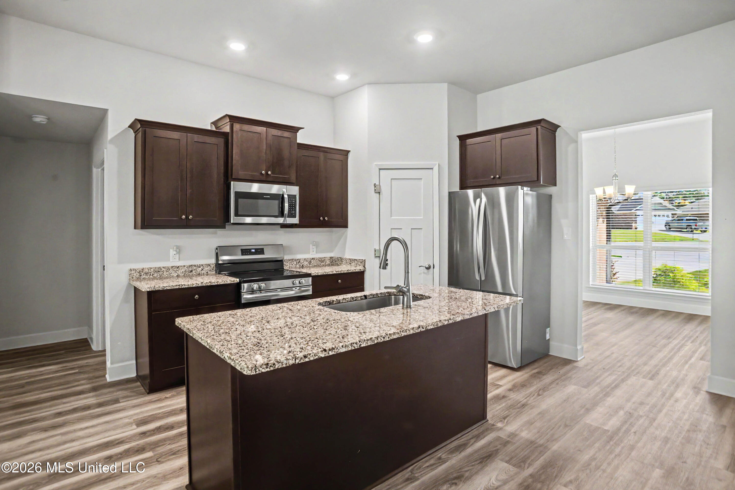6285 Emerald Lk Drive Property Photo 10