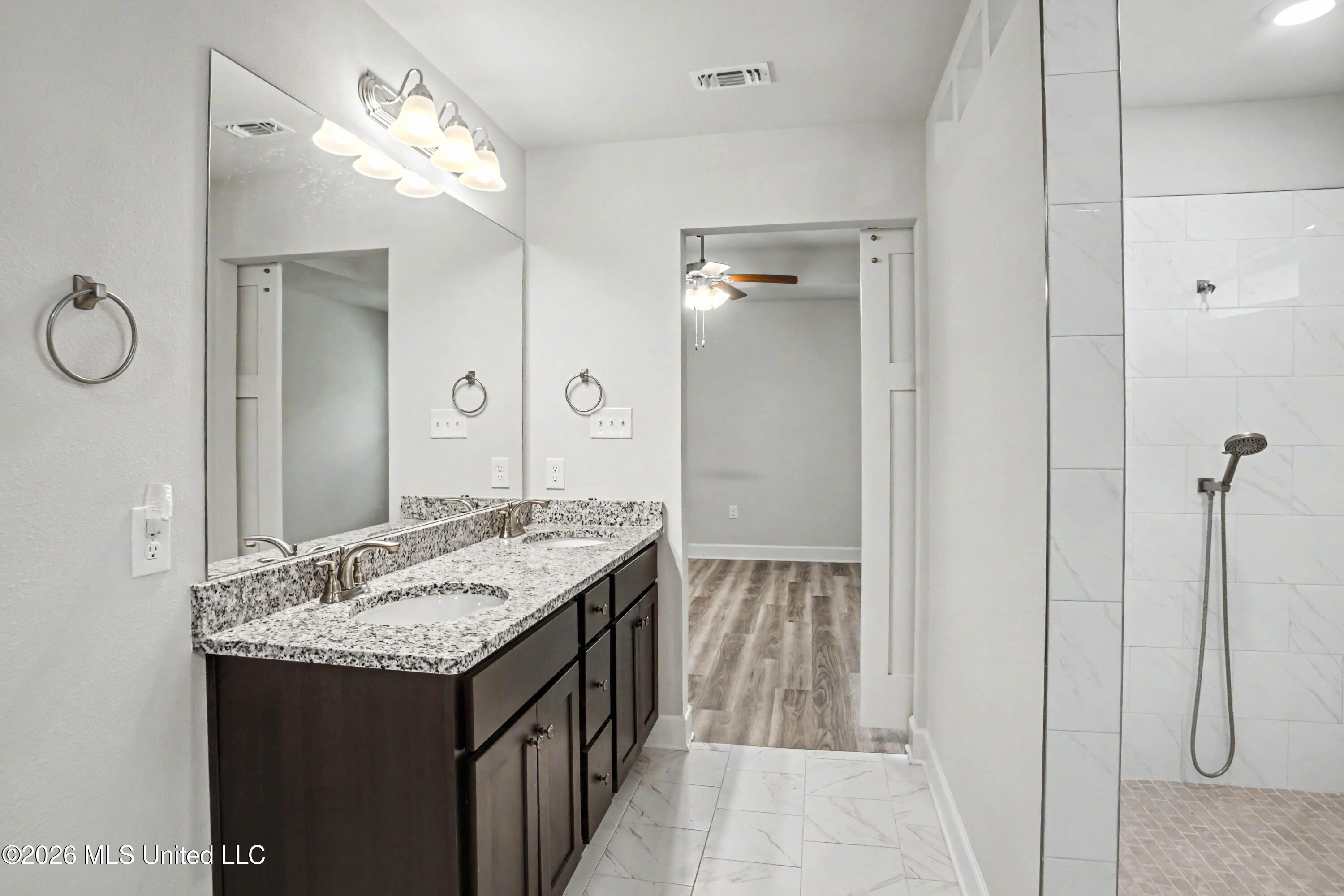 6285 Emerald Lk Drive Property Photo 19