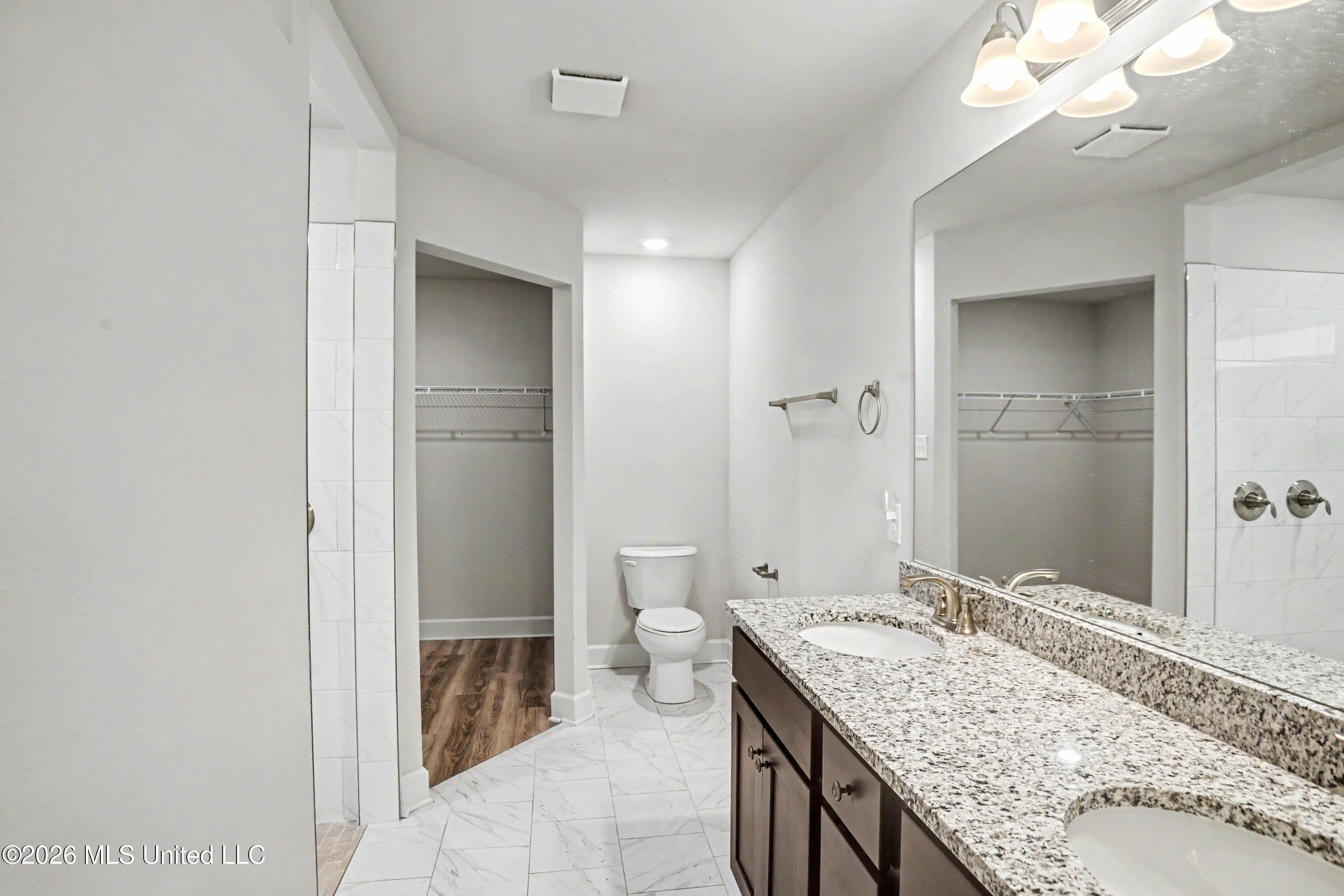 6285 Emerald Lk Drive Property Photo 20