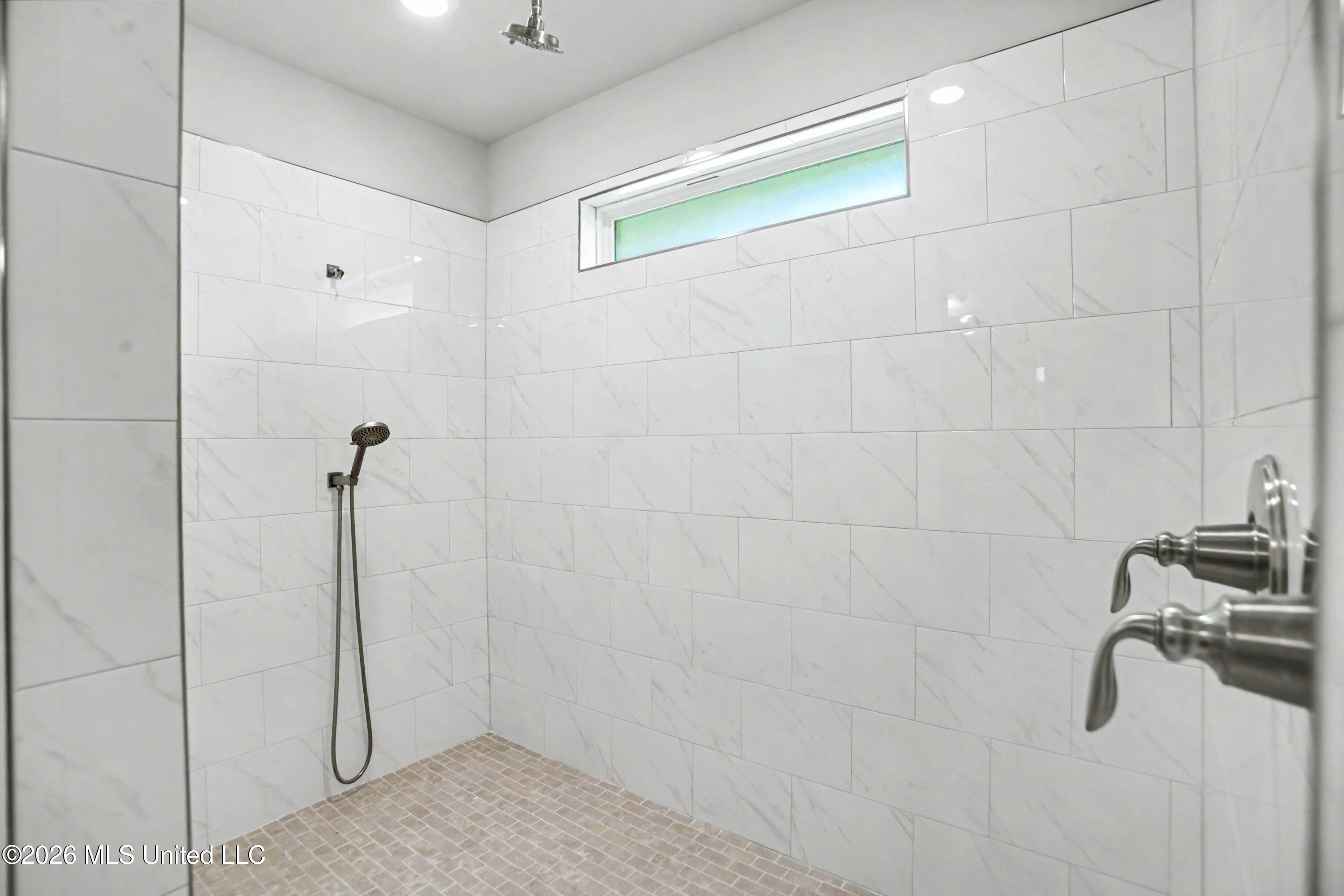 6285 Emerald Lk Drive Property Photo 22