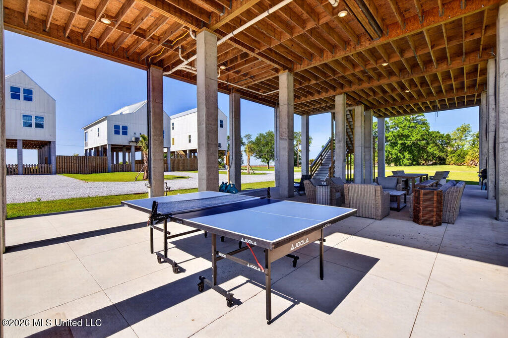 126 5th Avenue Property Photo 4