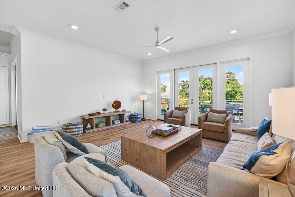 126 5th Avenue Property Photo 21