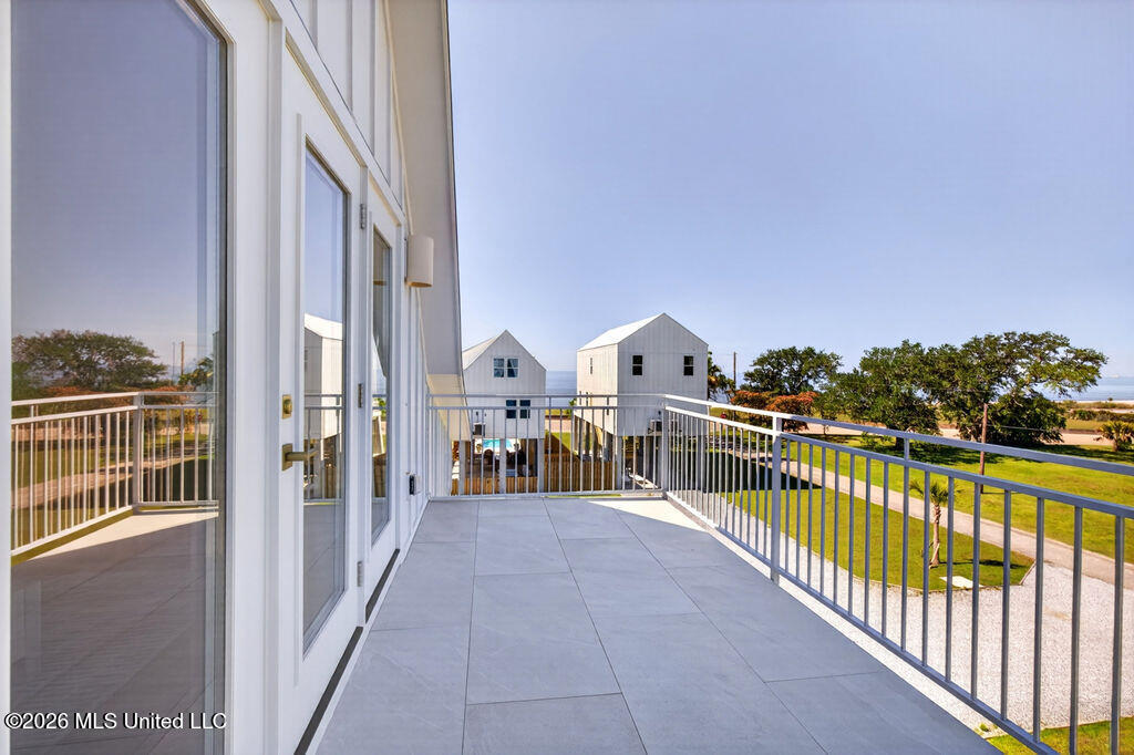 126 5th Avenue Property Photo 45