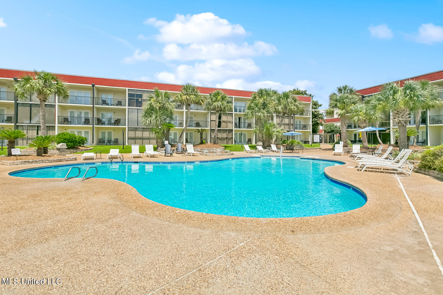 2046 Beach Boulevard Property Photo 1