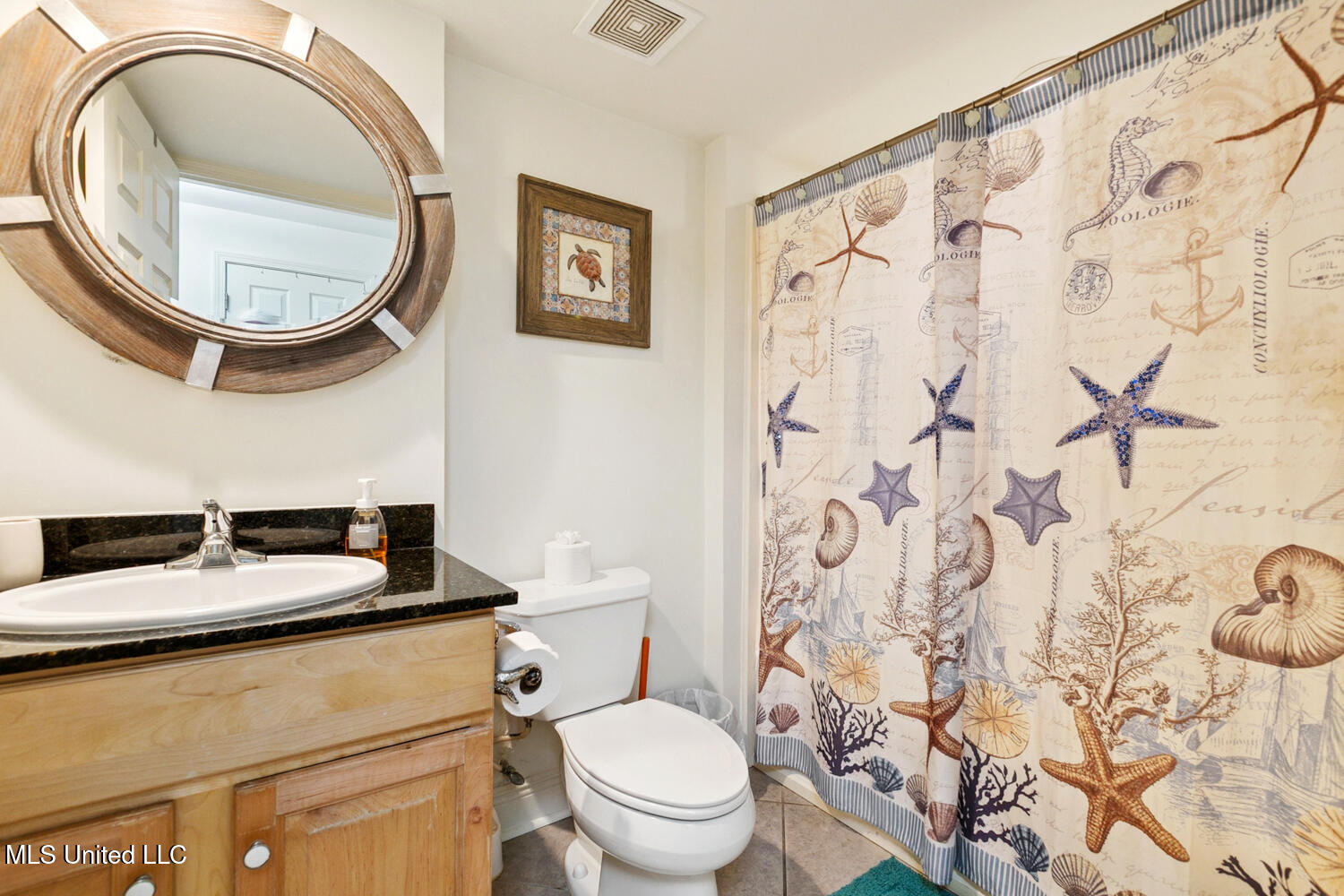 2046 Beach Boulevard Property Photo 11