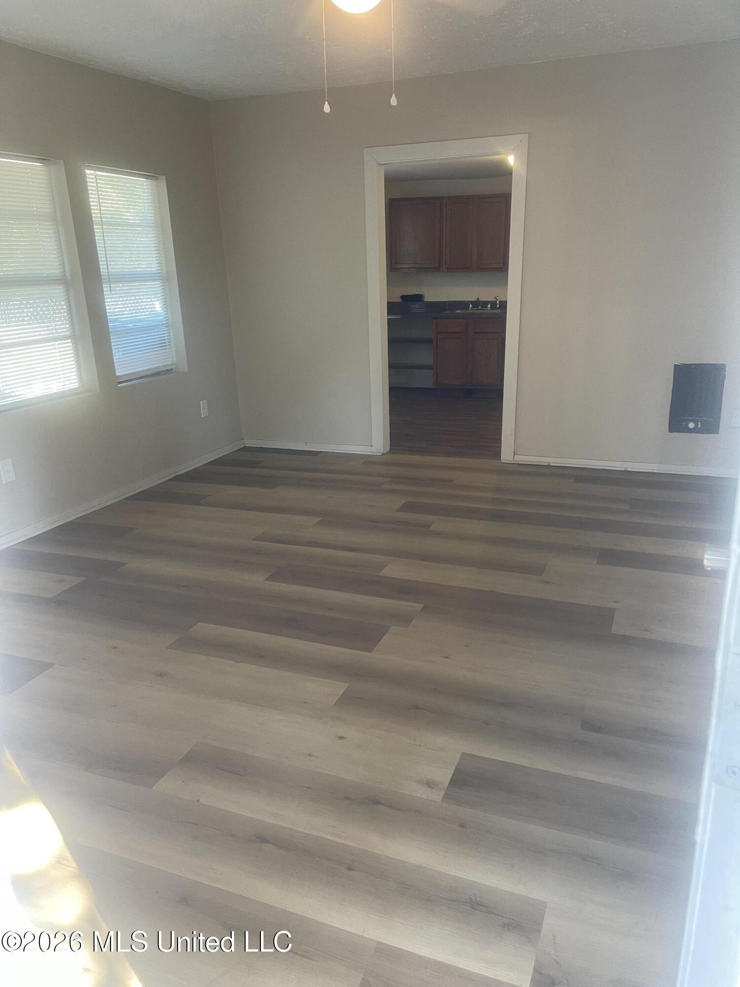 522 E Railroad Street Property Photo 15