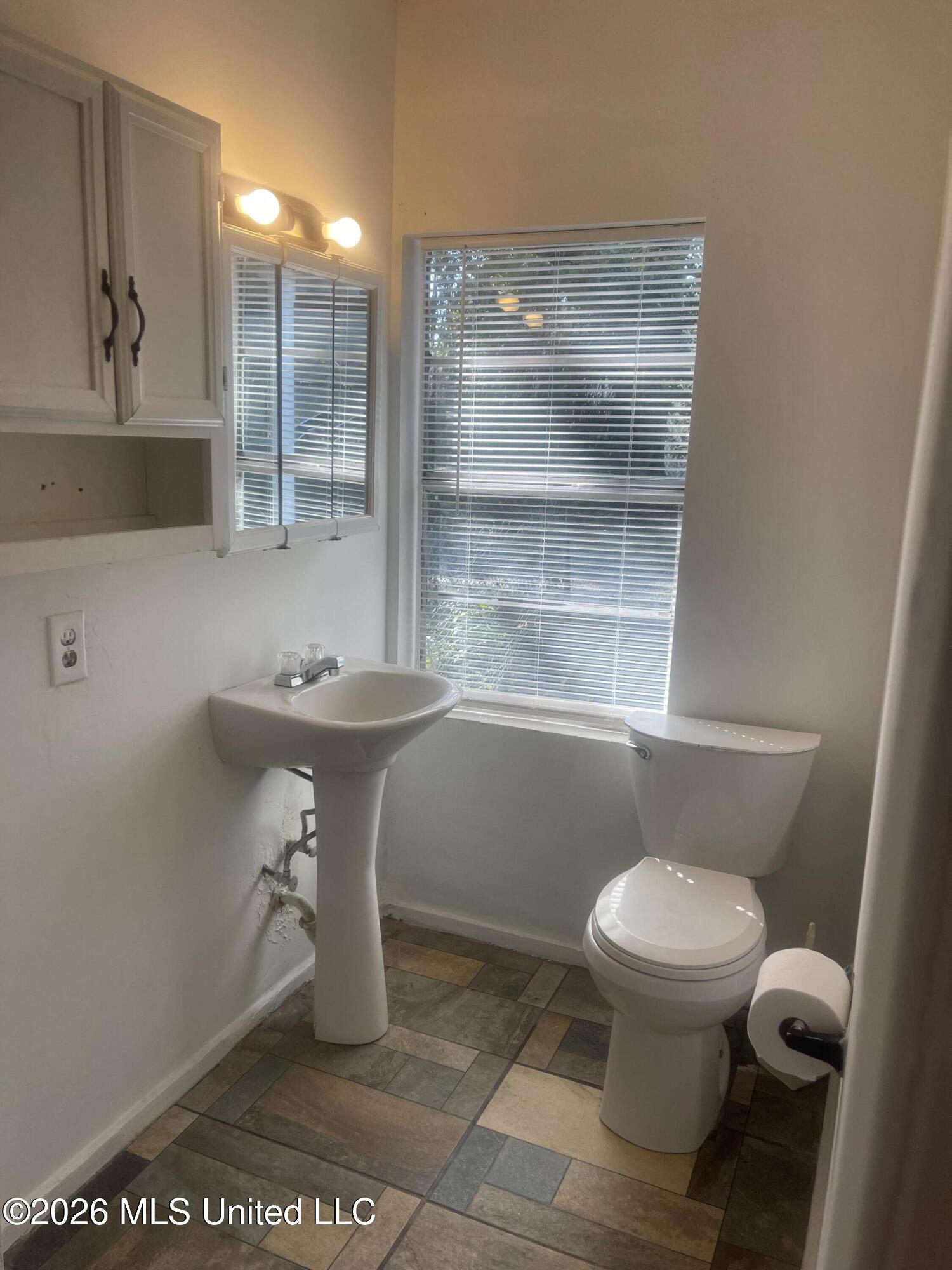 522 E Railroad Street Property Photo 17
