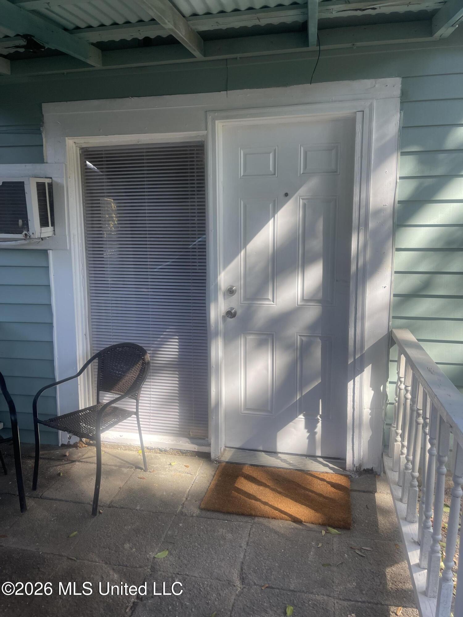 522 E Railroad Street Property Photo 18