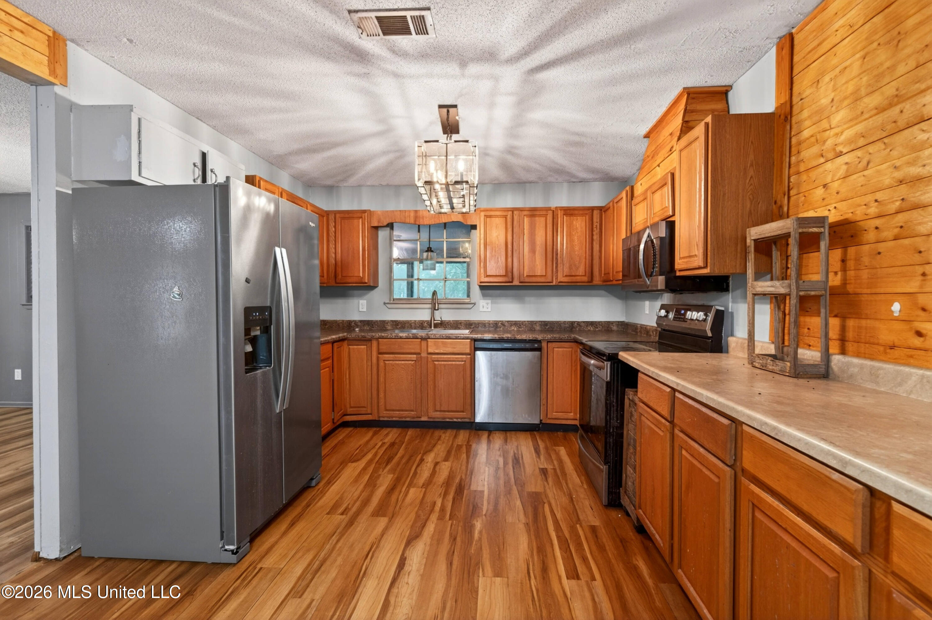 8102 Beatline Road Property Photo 7