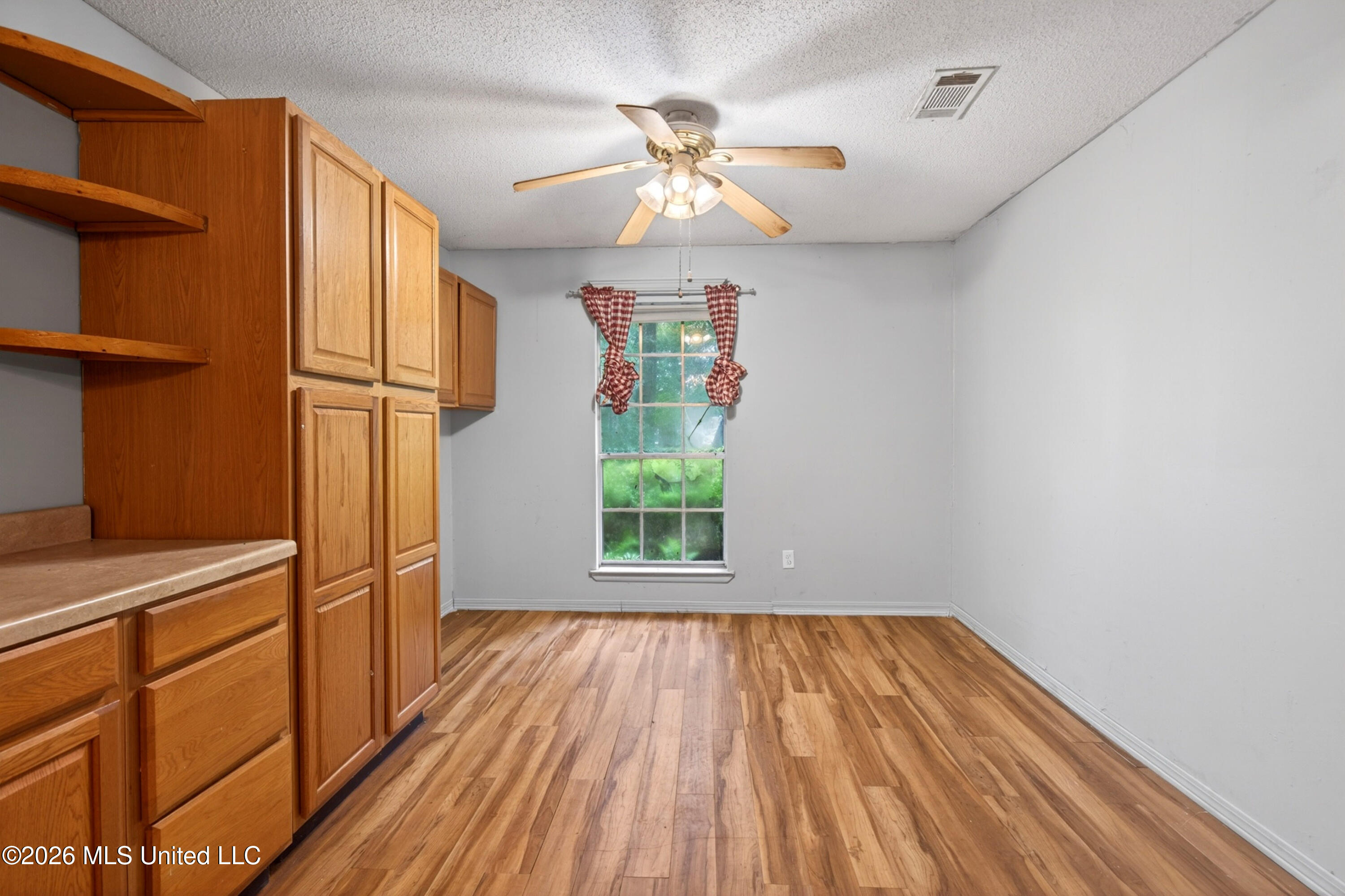8102 Beatline Road Property Photo 9