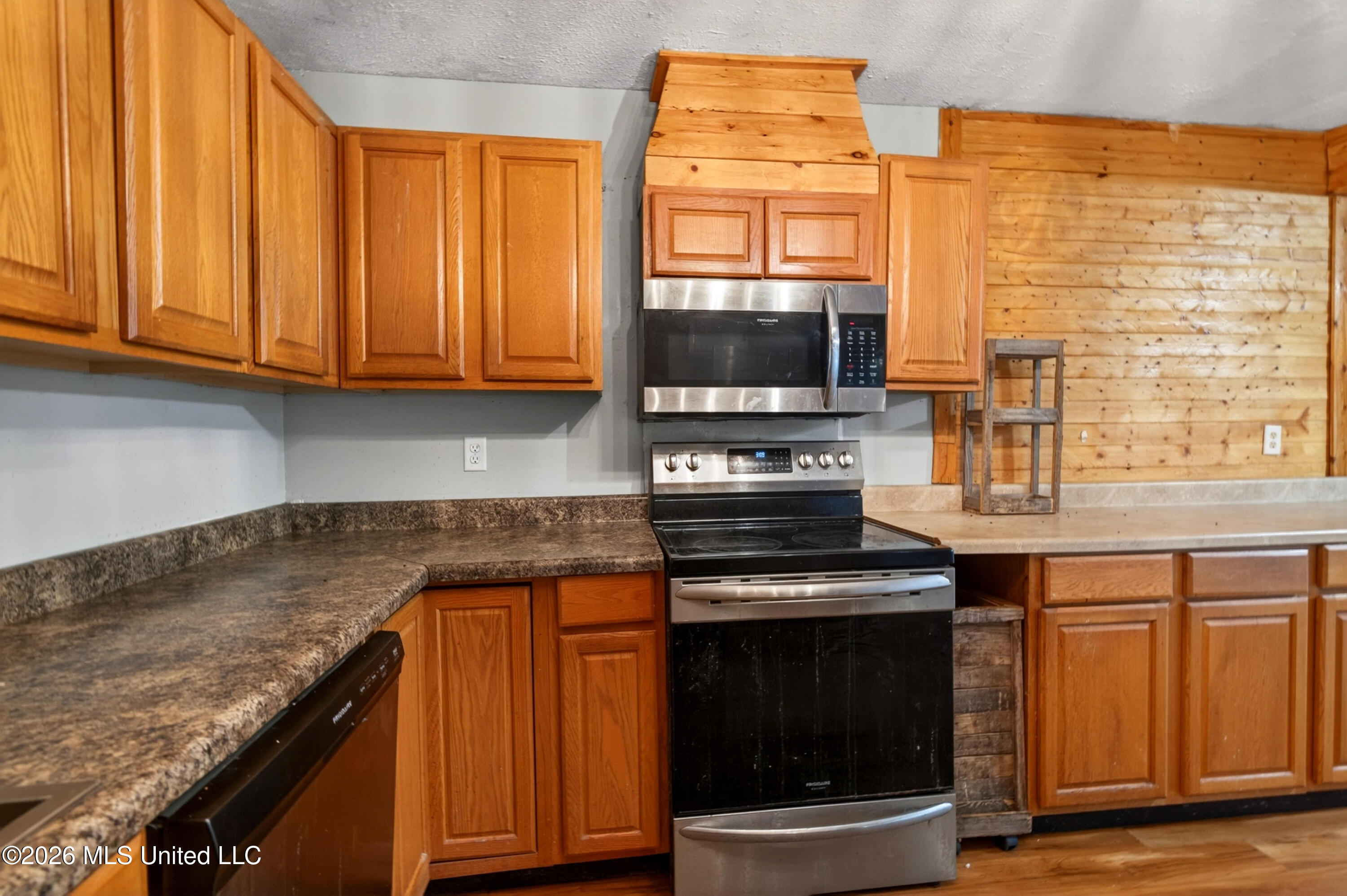 8102 Beatline Road Property Photo 10