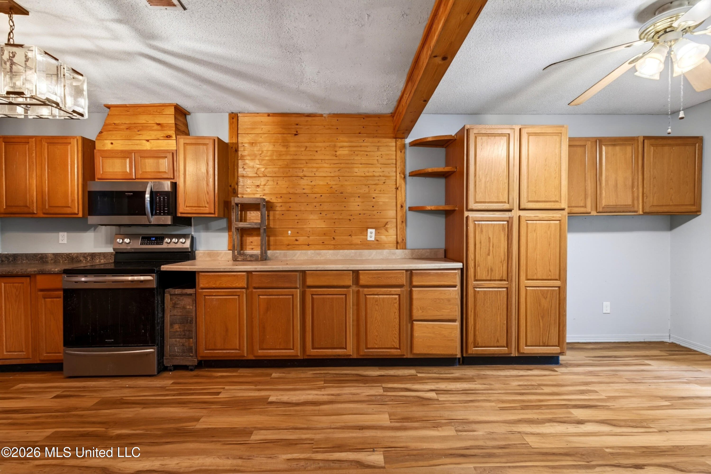 8102 Beatline Road Property Photo 11