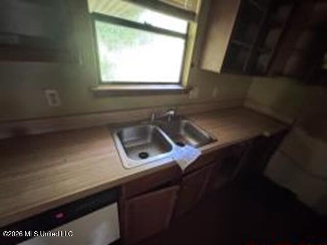 1615 Lost Lake Circle Property Photo 7