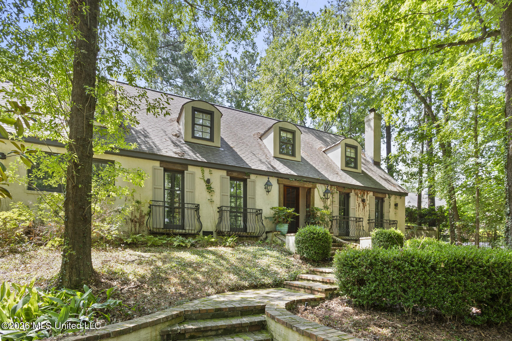 3838 Redbud Road Property Photo 1