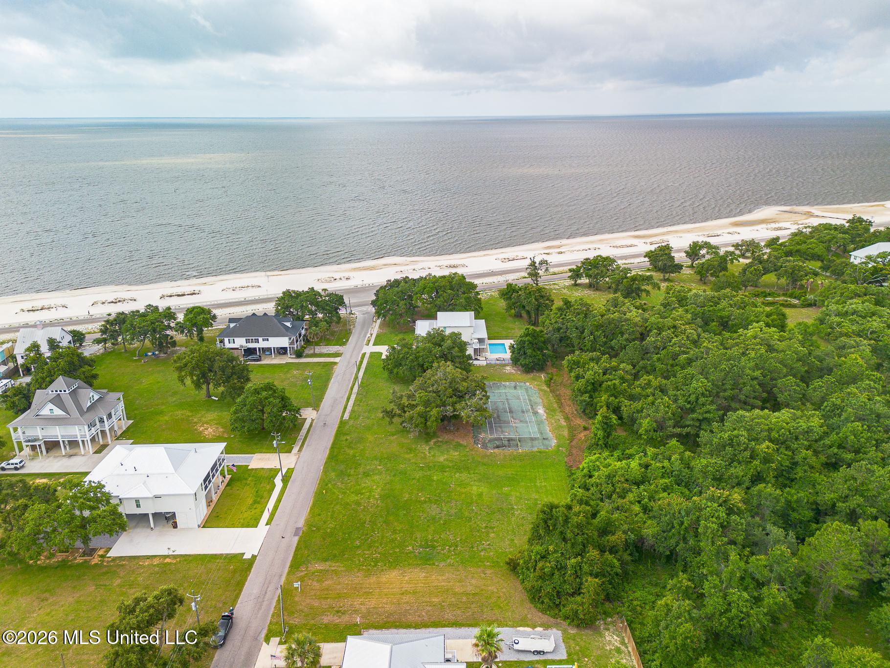 212 S Island View Avenue Property Photo 1