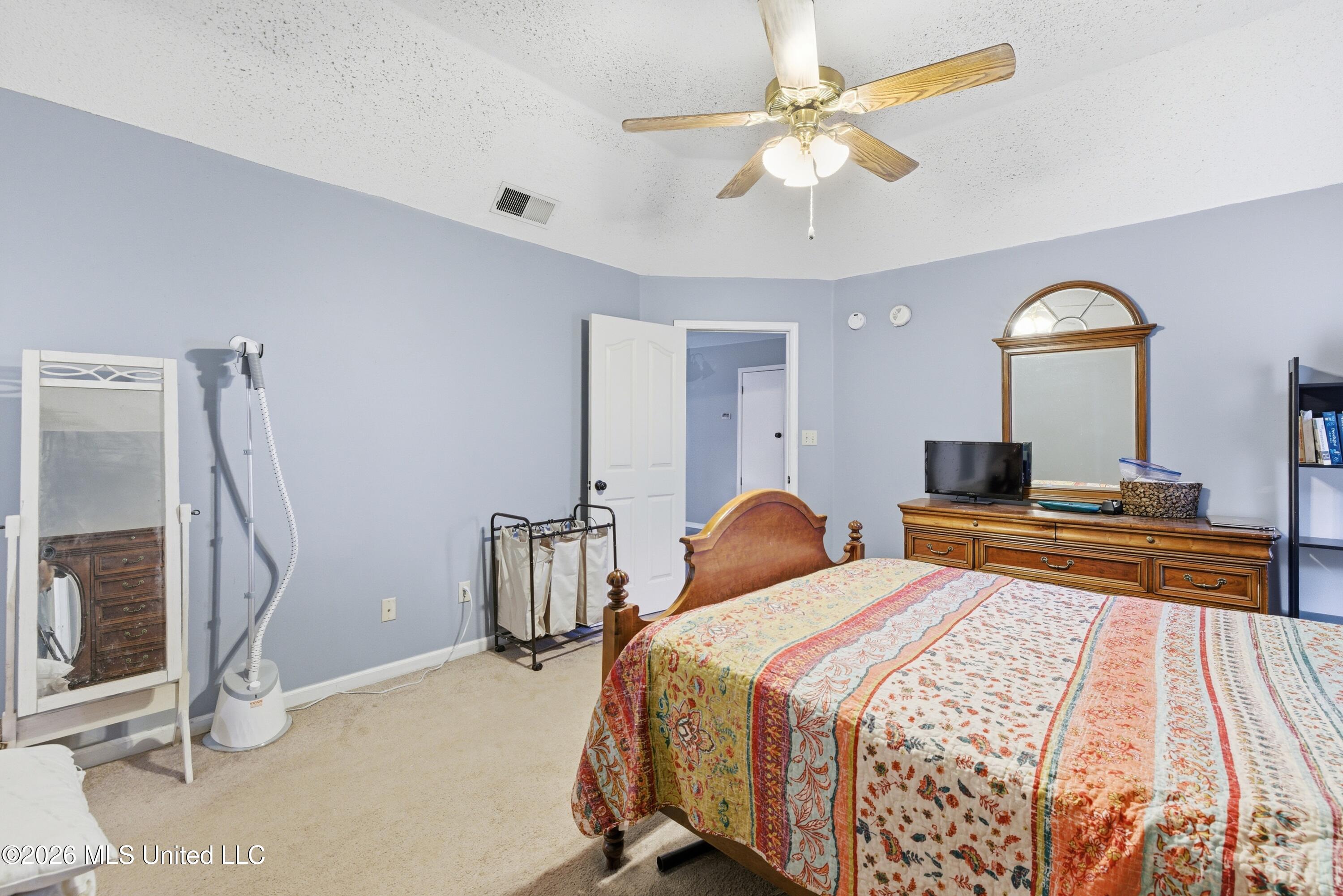 5795 Amaray Cove Property Photo 14