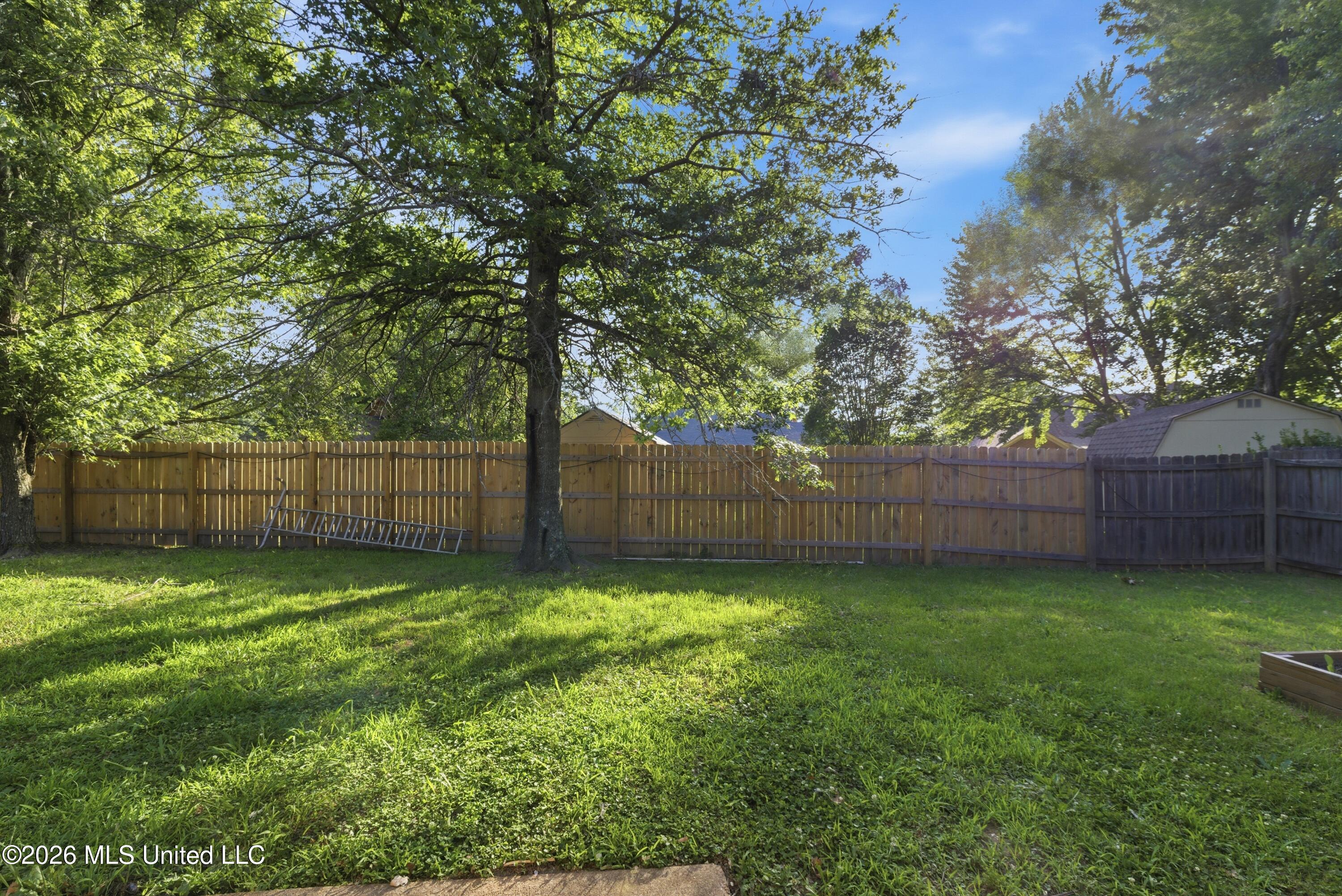 5795 Amaray Cove Property Photo 23