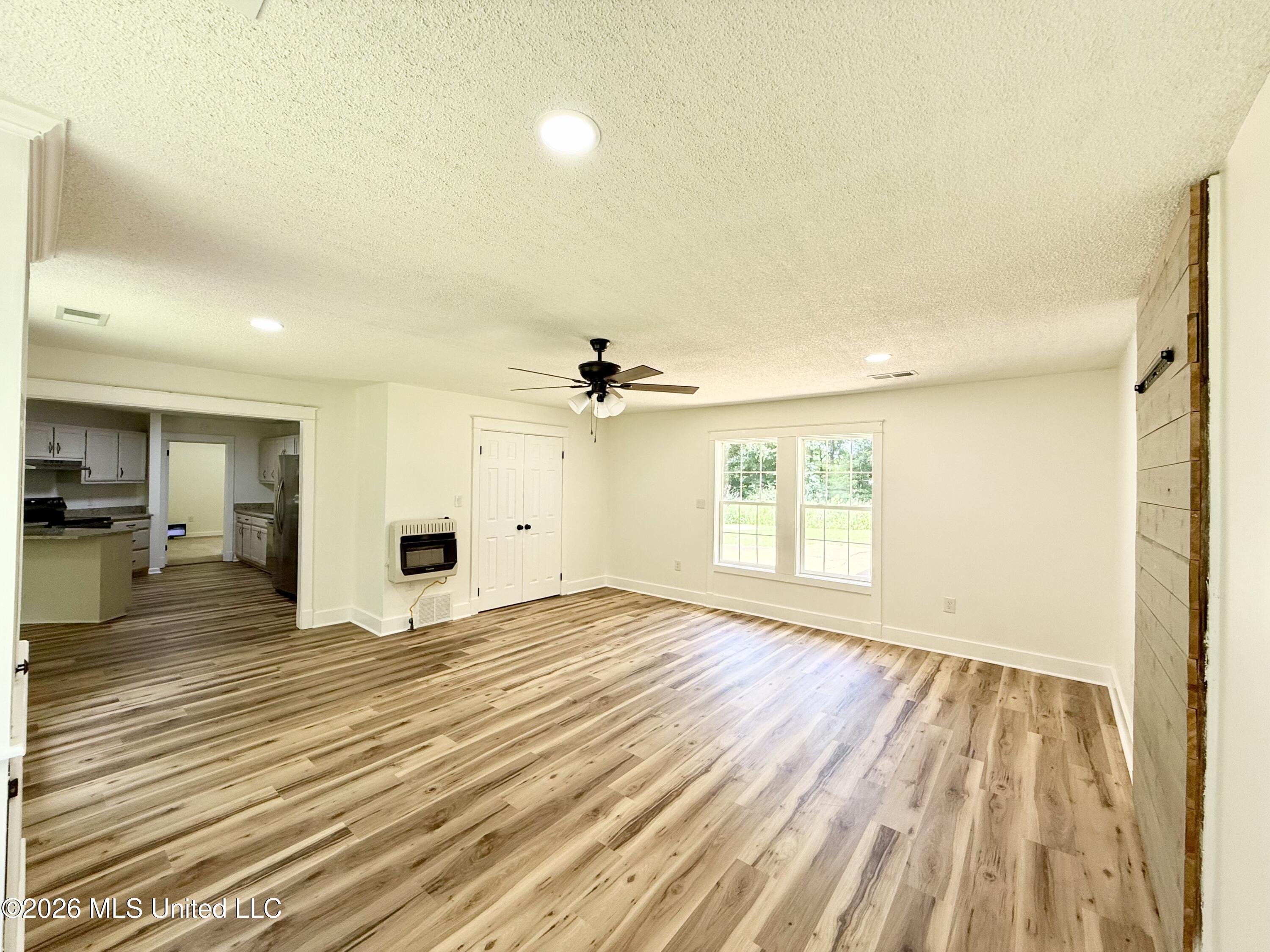 1690 W Ms-178 Property Photo 3