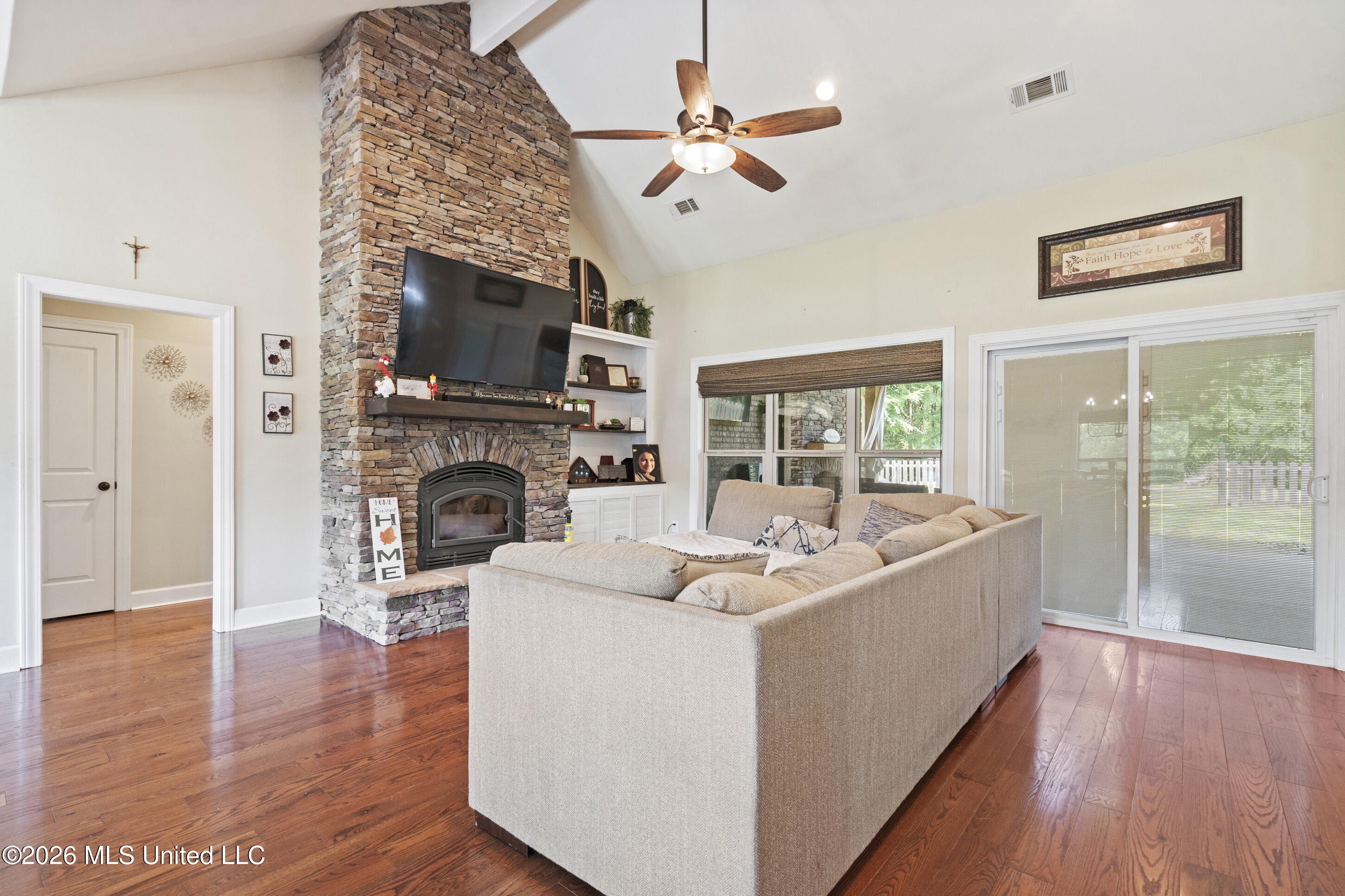 74 Vance Cove Property Photo 7