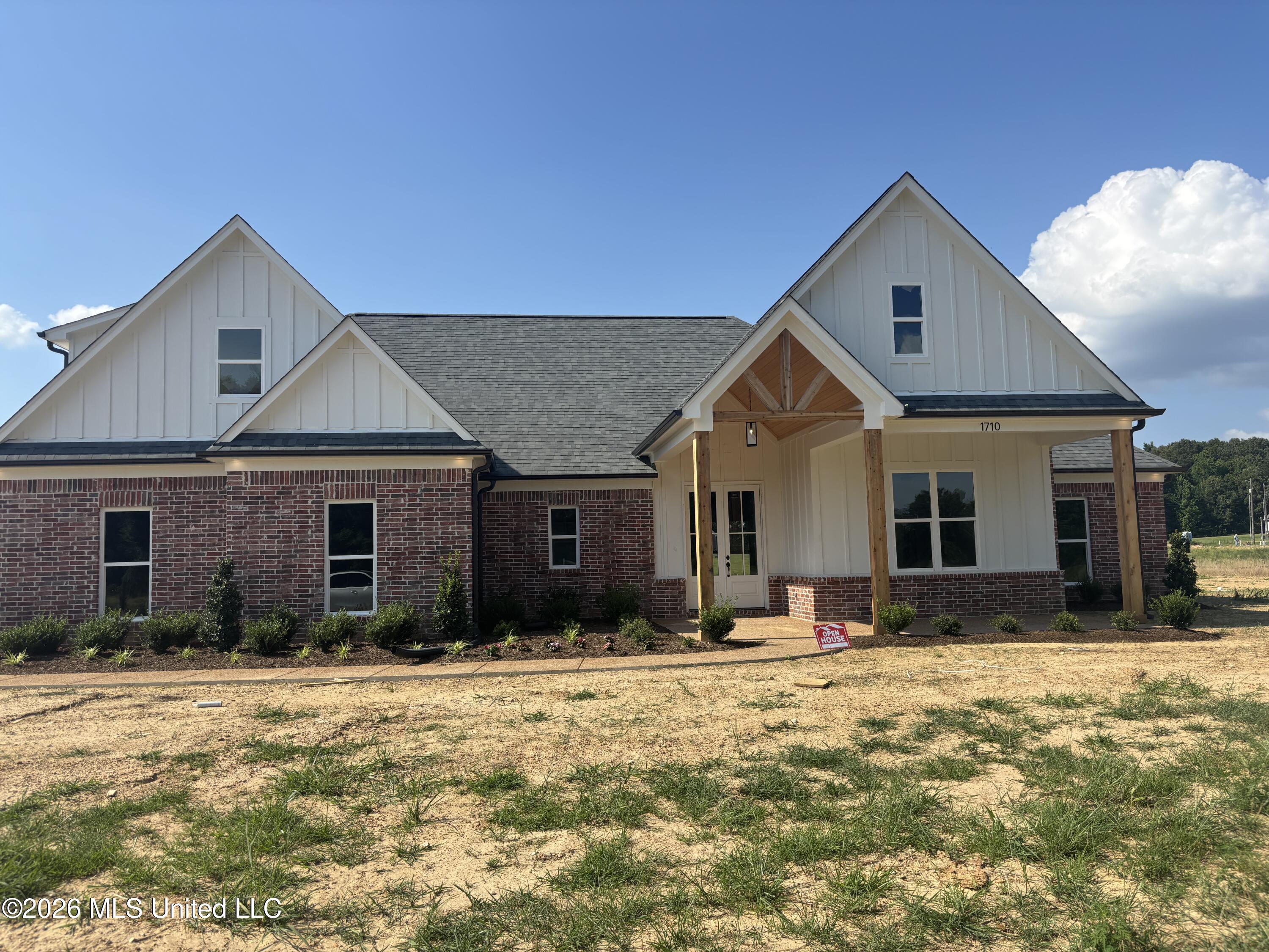 1710 Cane Creek Drive Property Photo 1