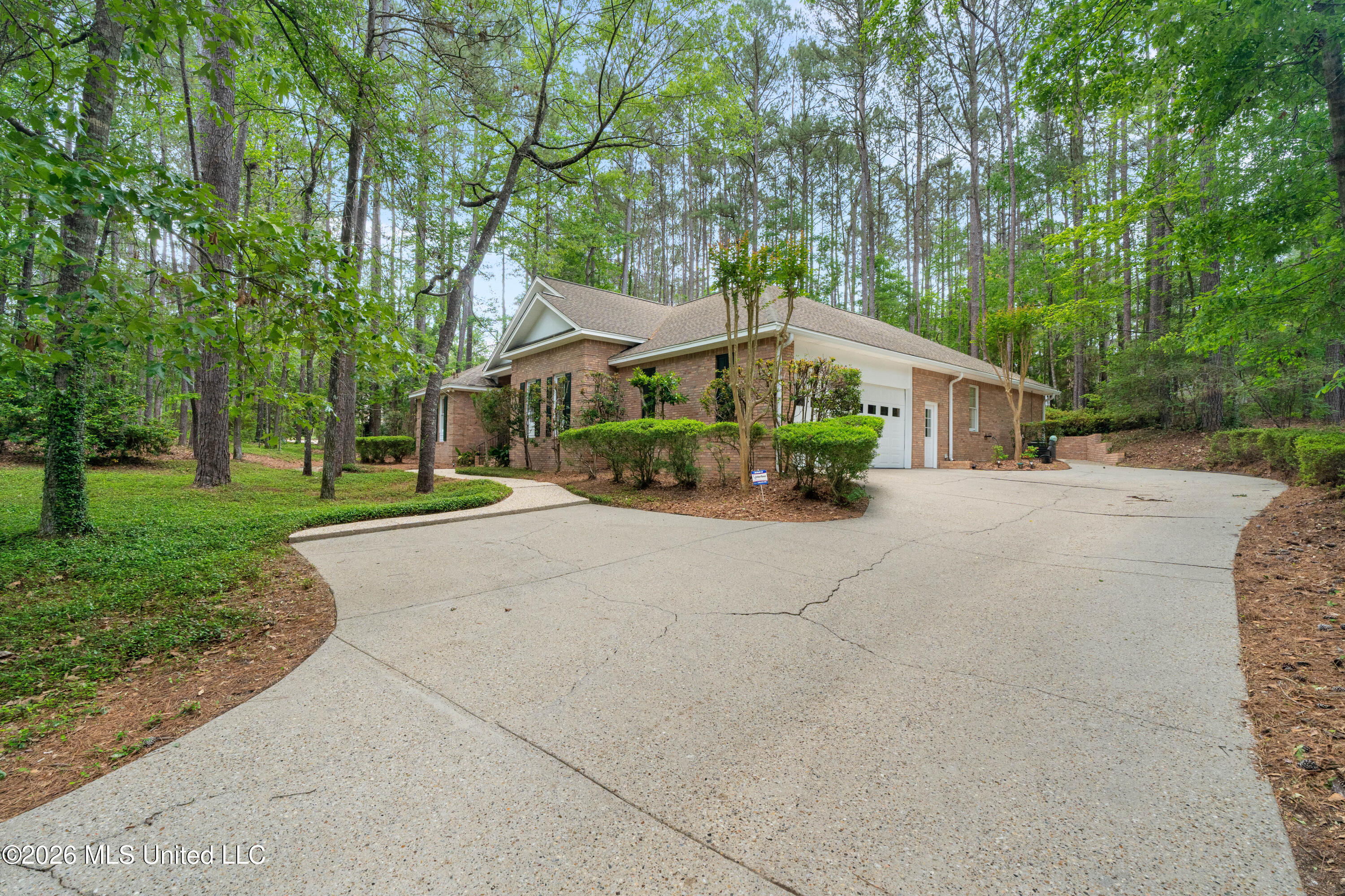 28 Canebrake Boulevard Property Photo 2
