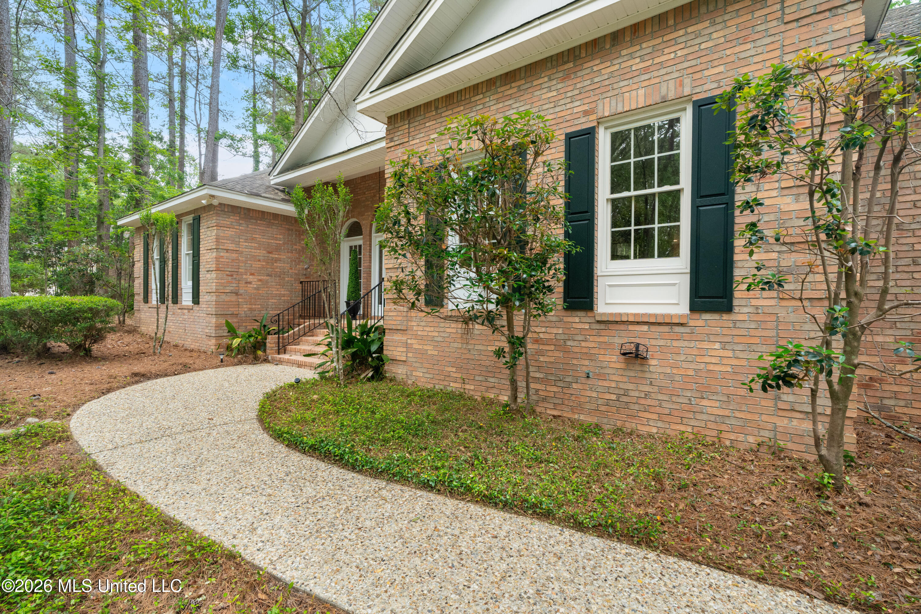 28 Canebrake Boulevard Property Photo 12