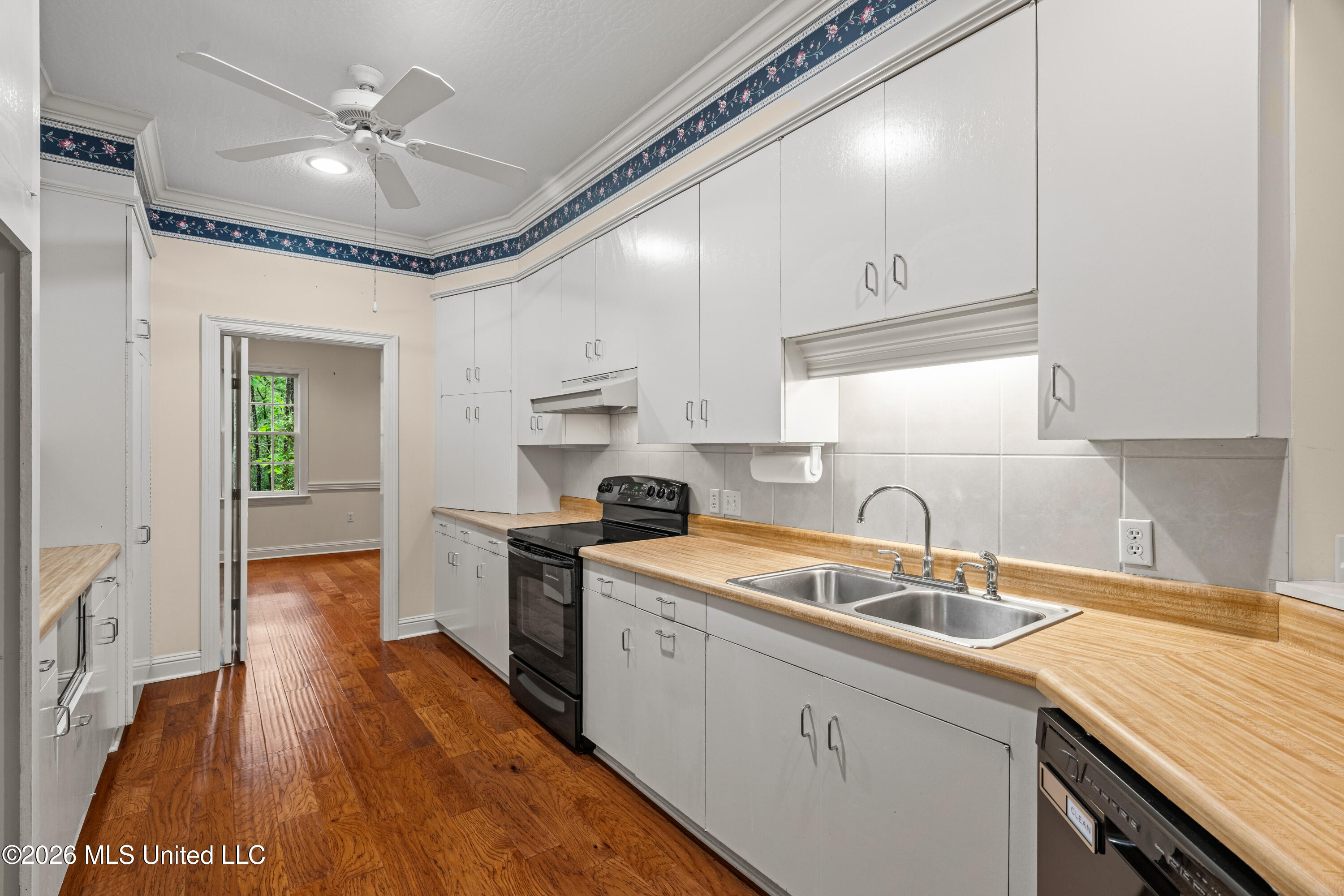 28 Canebrake Boulevard Property Photo 49