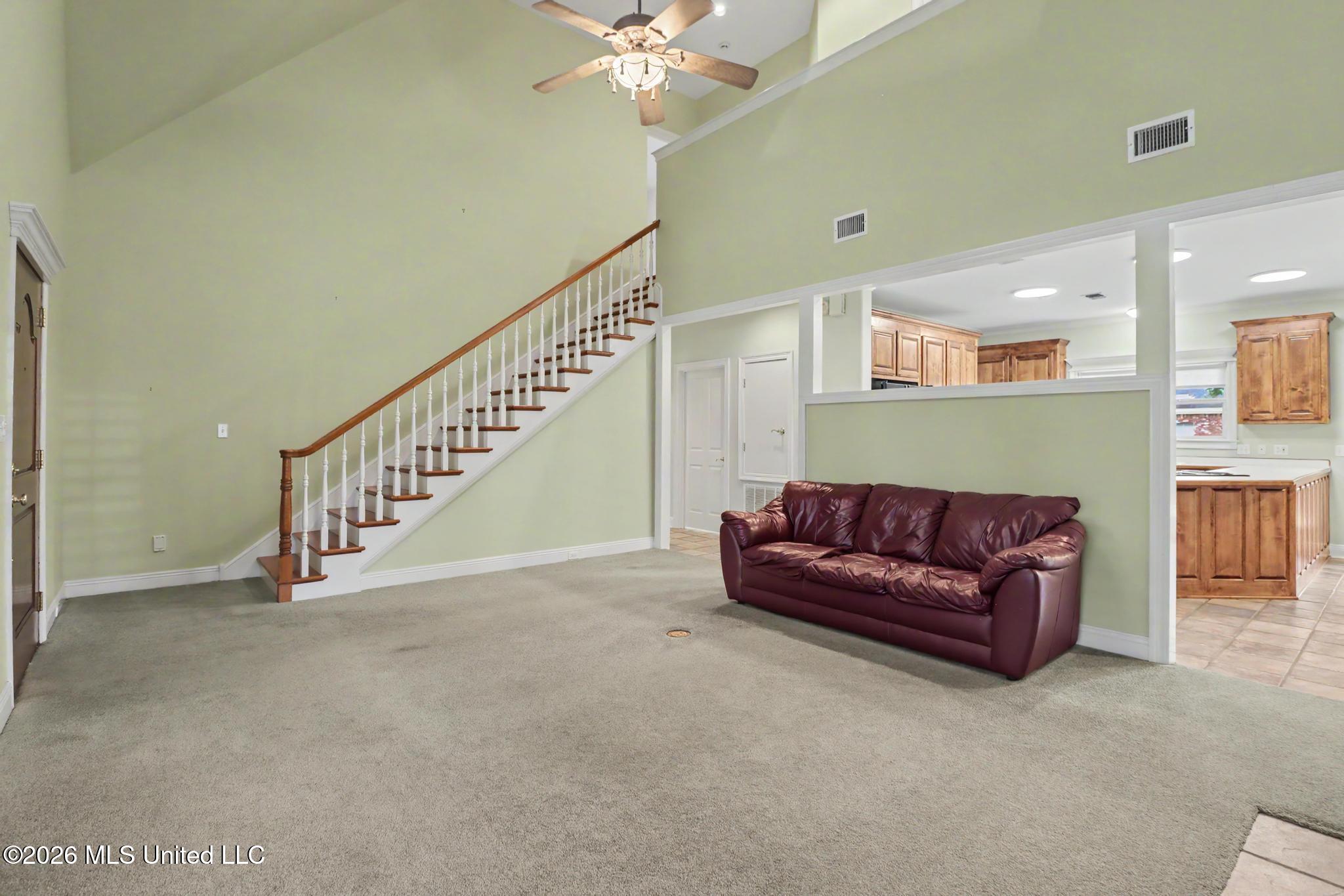 422 Cachemont Cove Property Photo 3