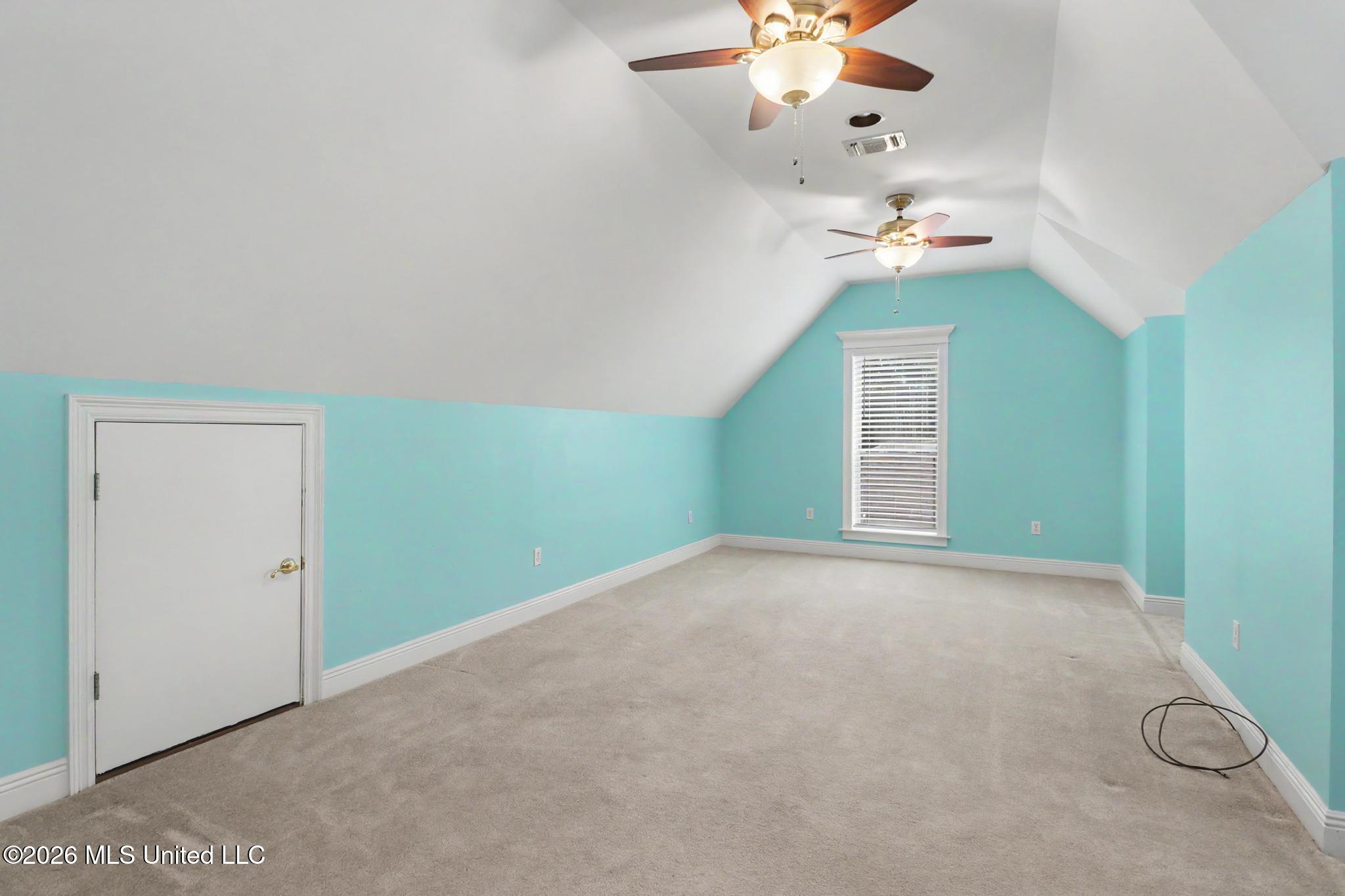 422 Cachemont Cove Property Photo 13