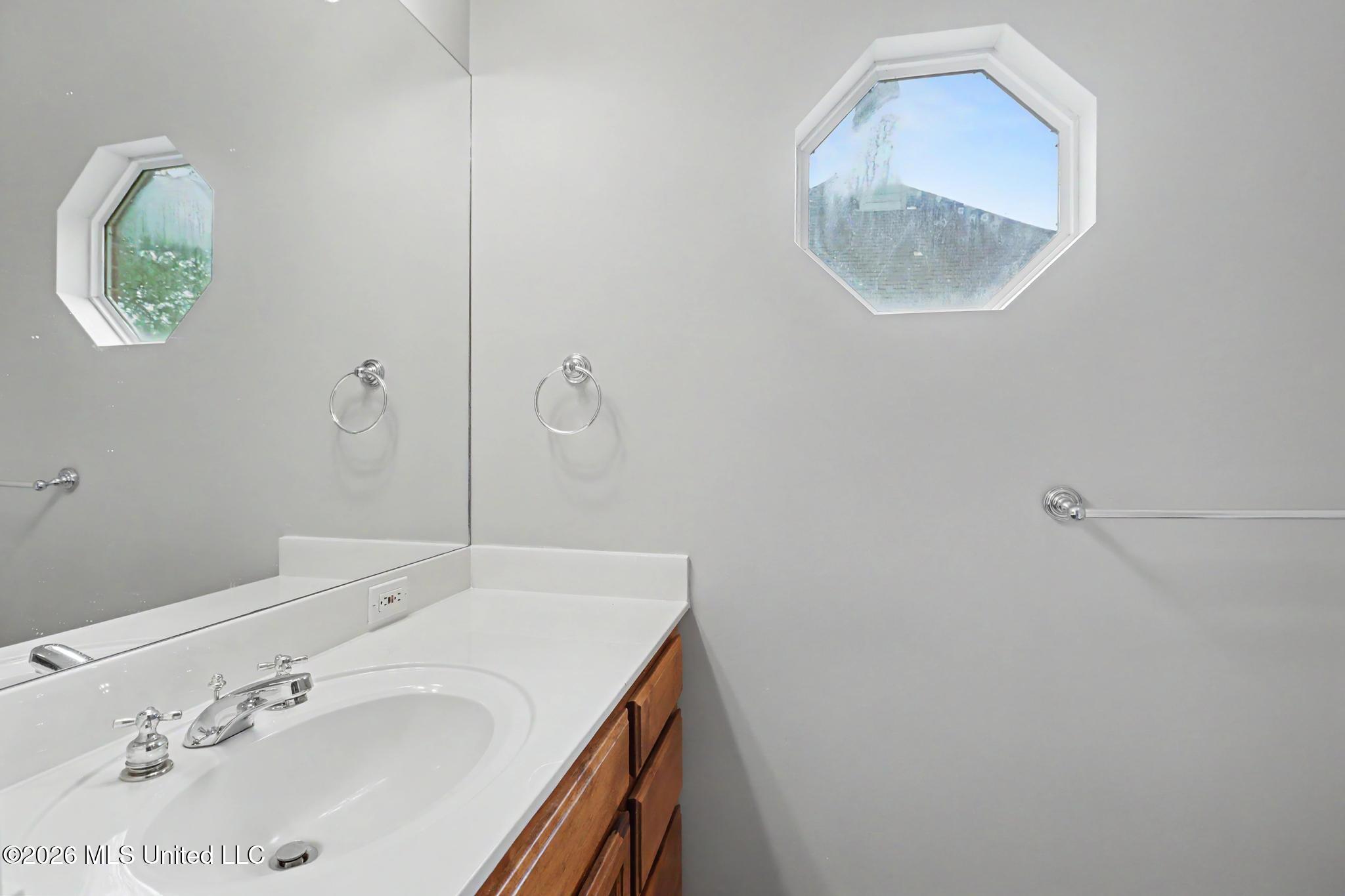 422 Cachemont Cove Property Photo 18