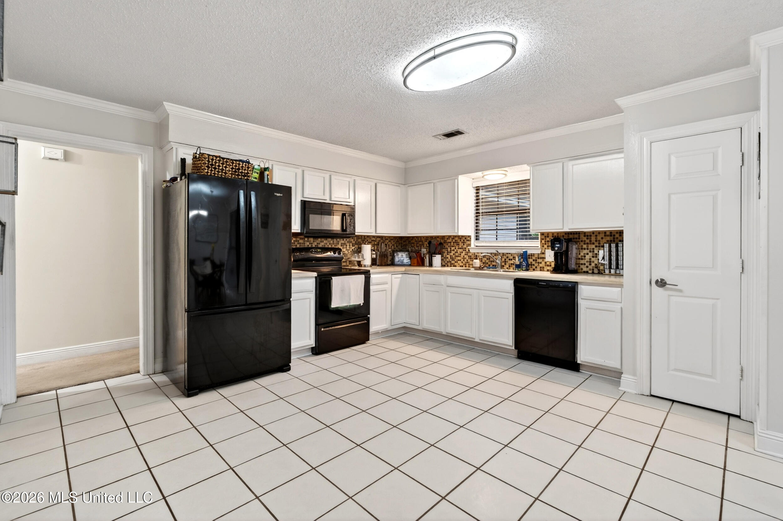 100 Berryhill Drive Property Photo 4