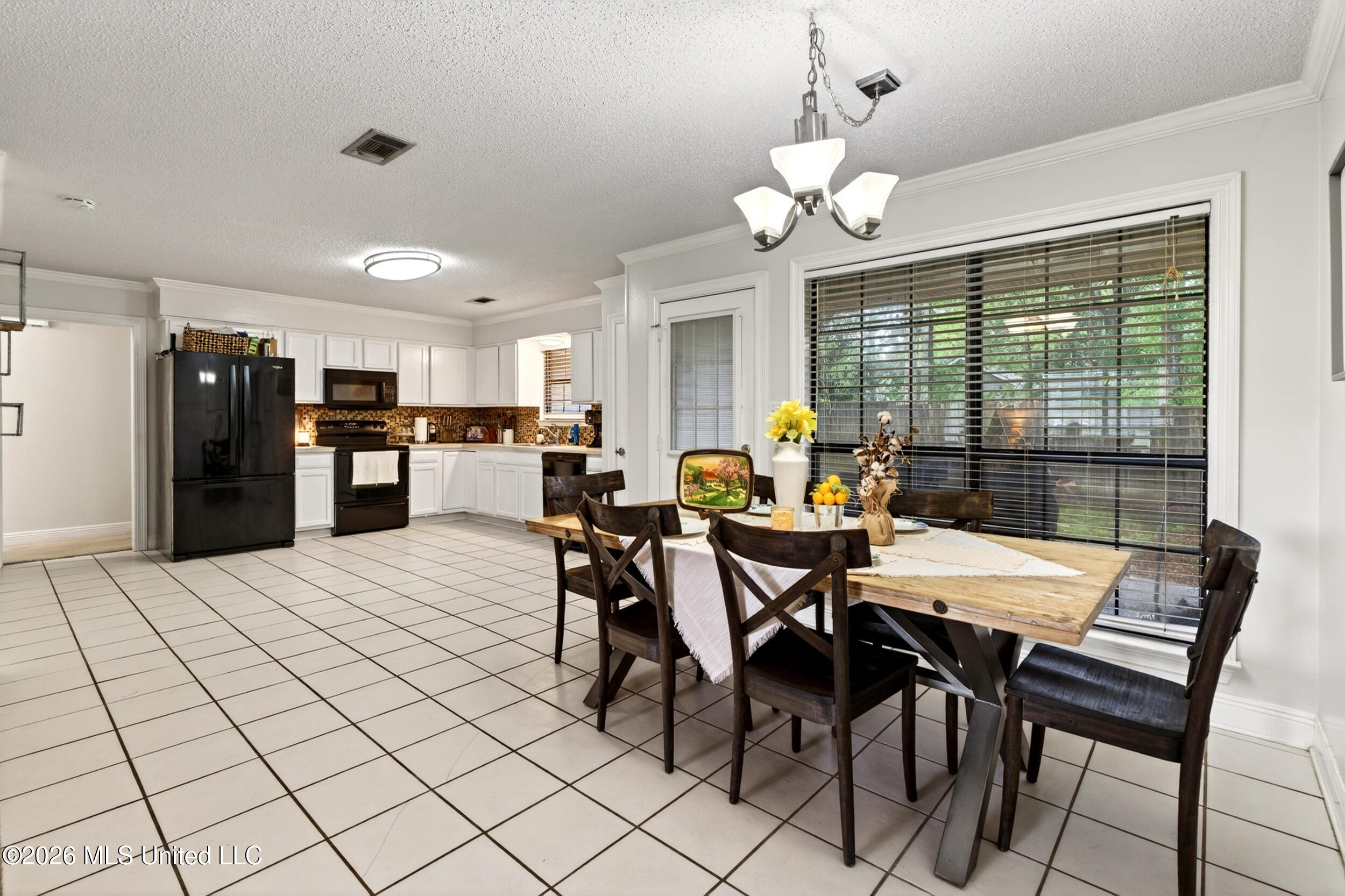 100 Berryhill Drive Property Photo 6