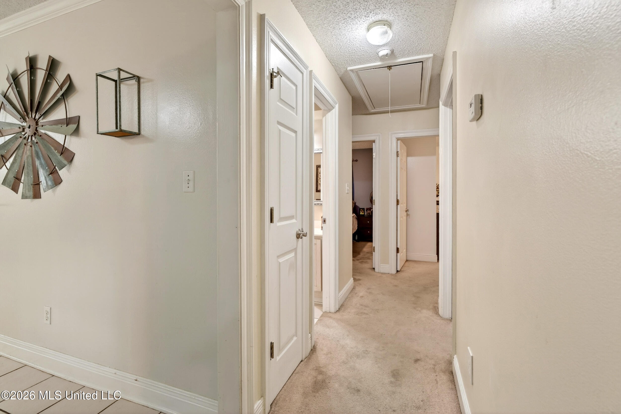 100 Berryhill Drive Property Photo 7