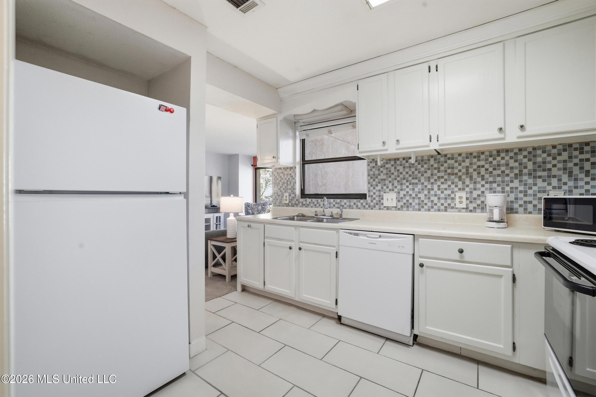 1130 Beach Boulevard Property Photo 13