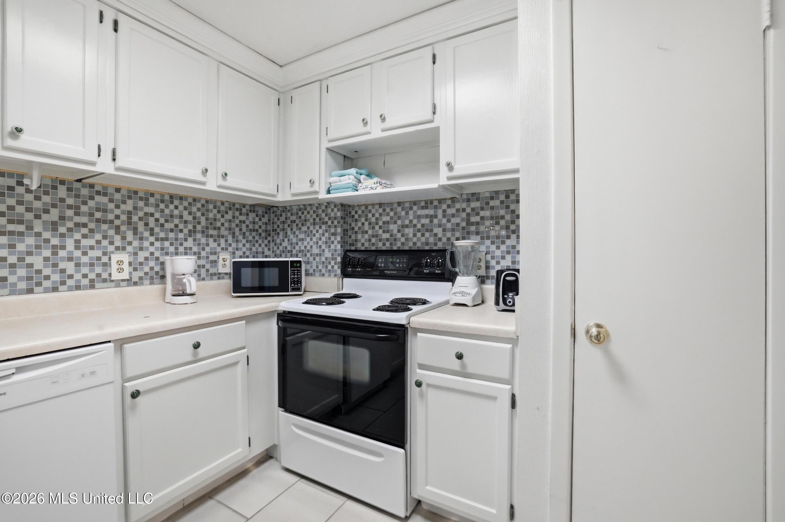 1130 Beach Boulevard Property Photo 14