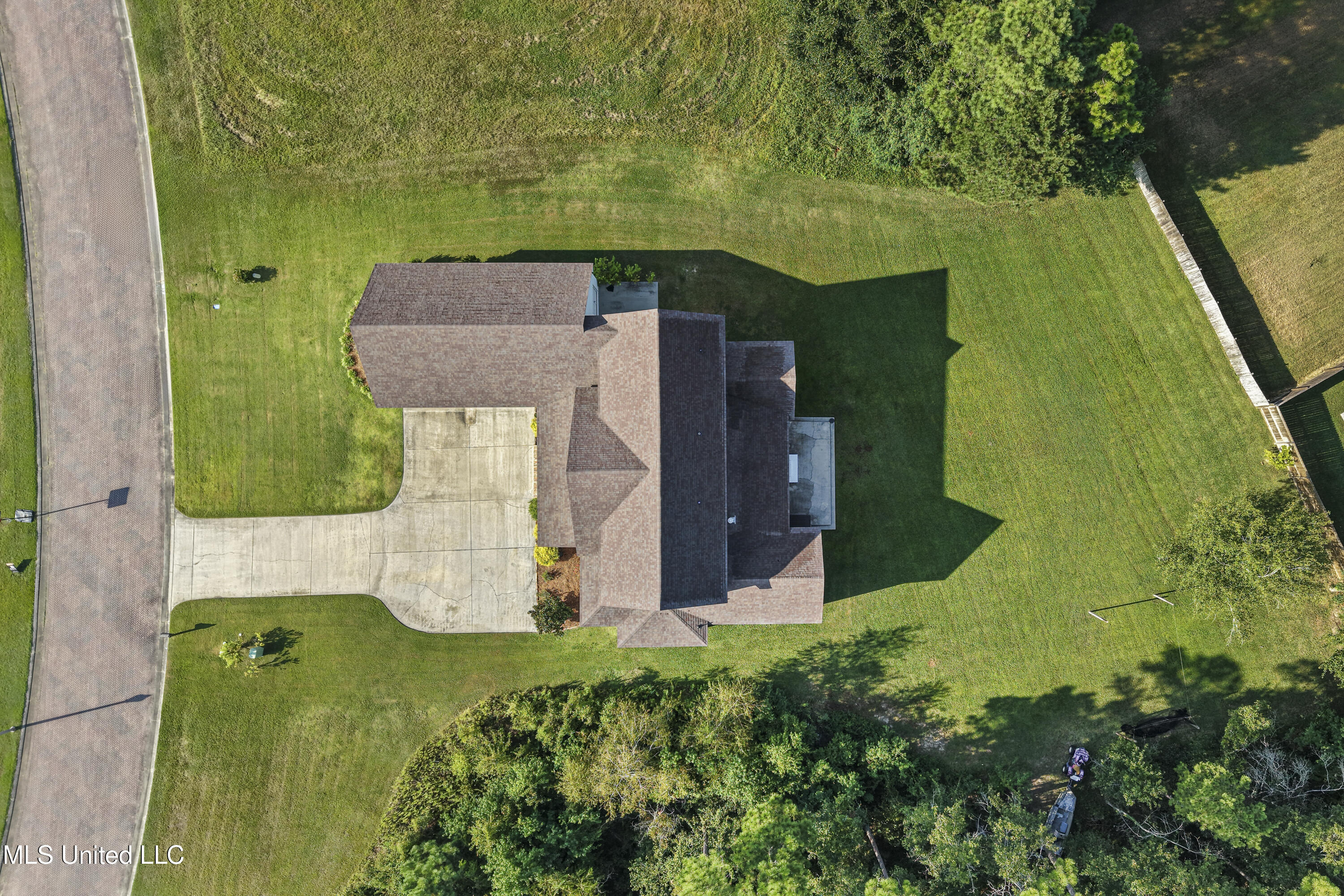407 Goose Pointe Boulevard Property Photo 62