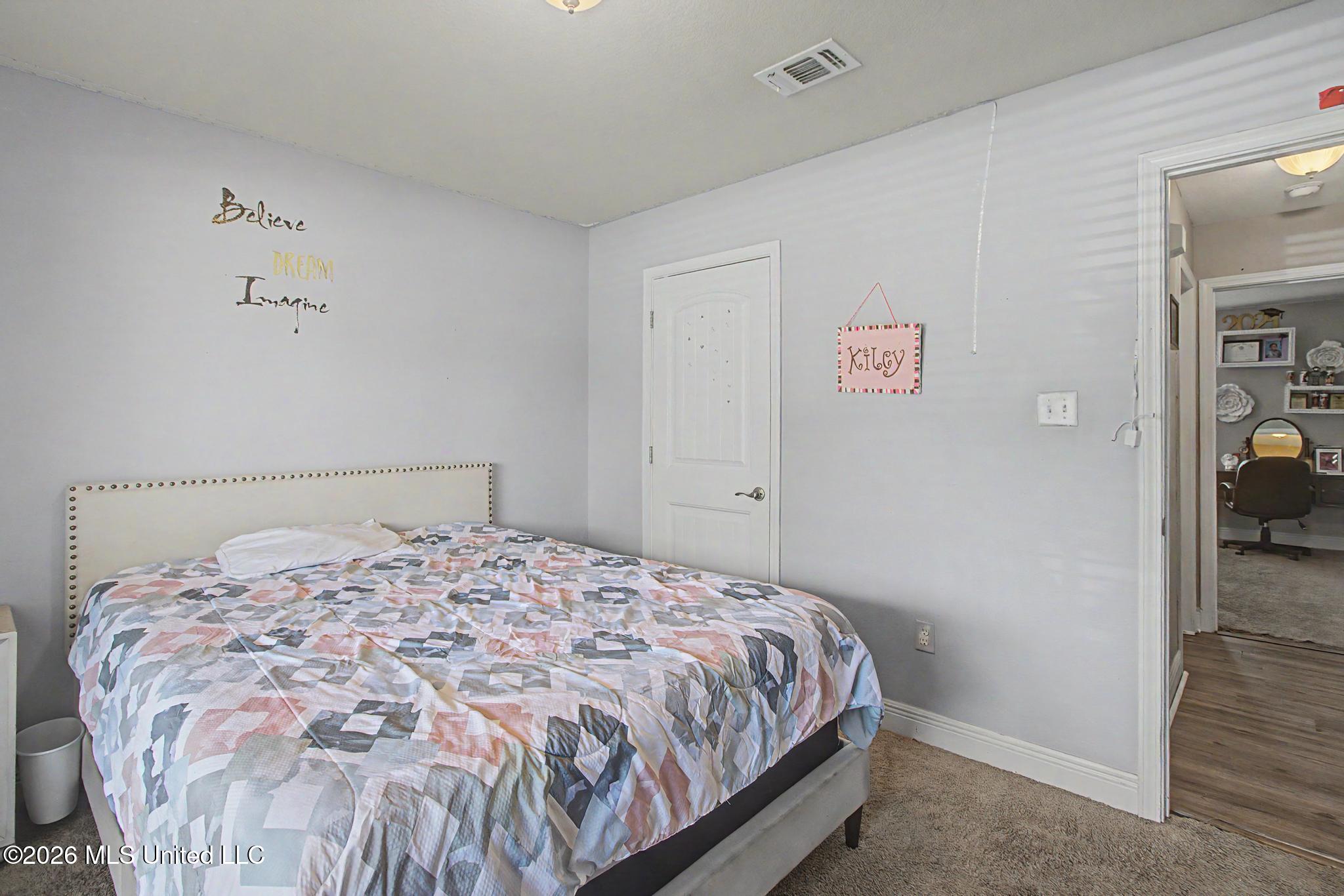 117 Brackish Place Property Photo 16