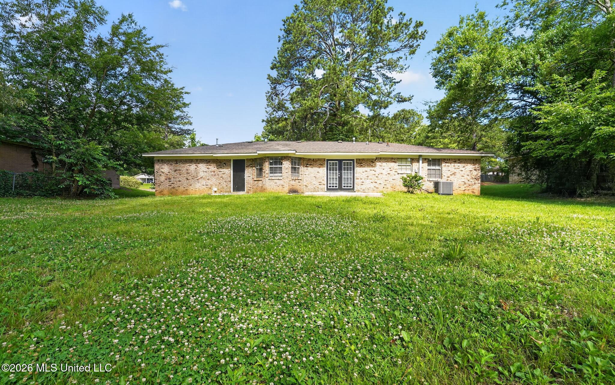 206 Valley Ridge Drive Property Photo 2