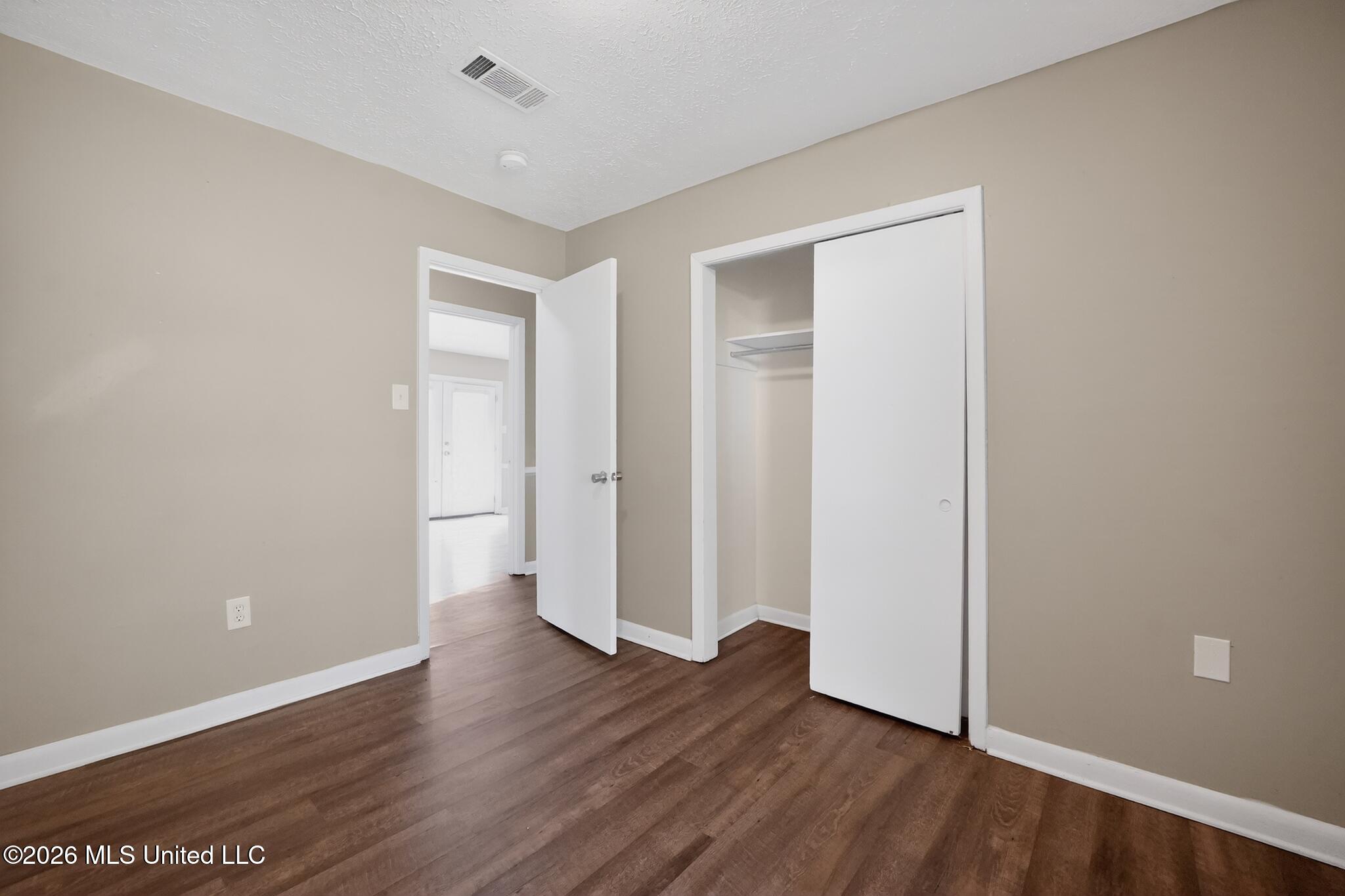 206 Valley Ridge Drive Property Photo 22