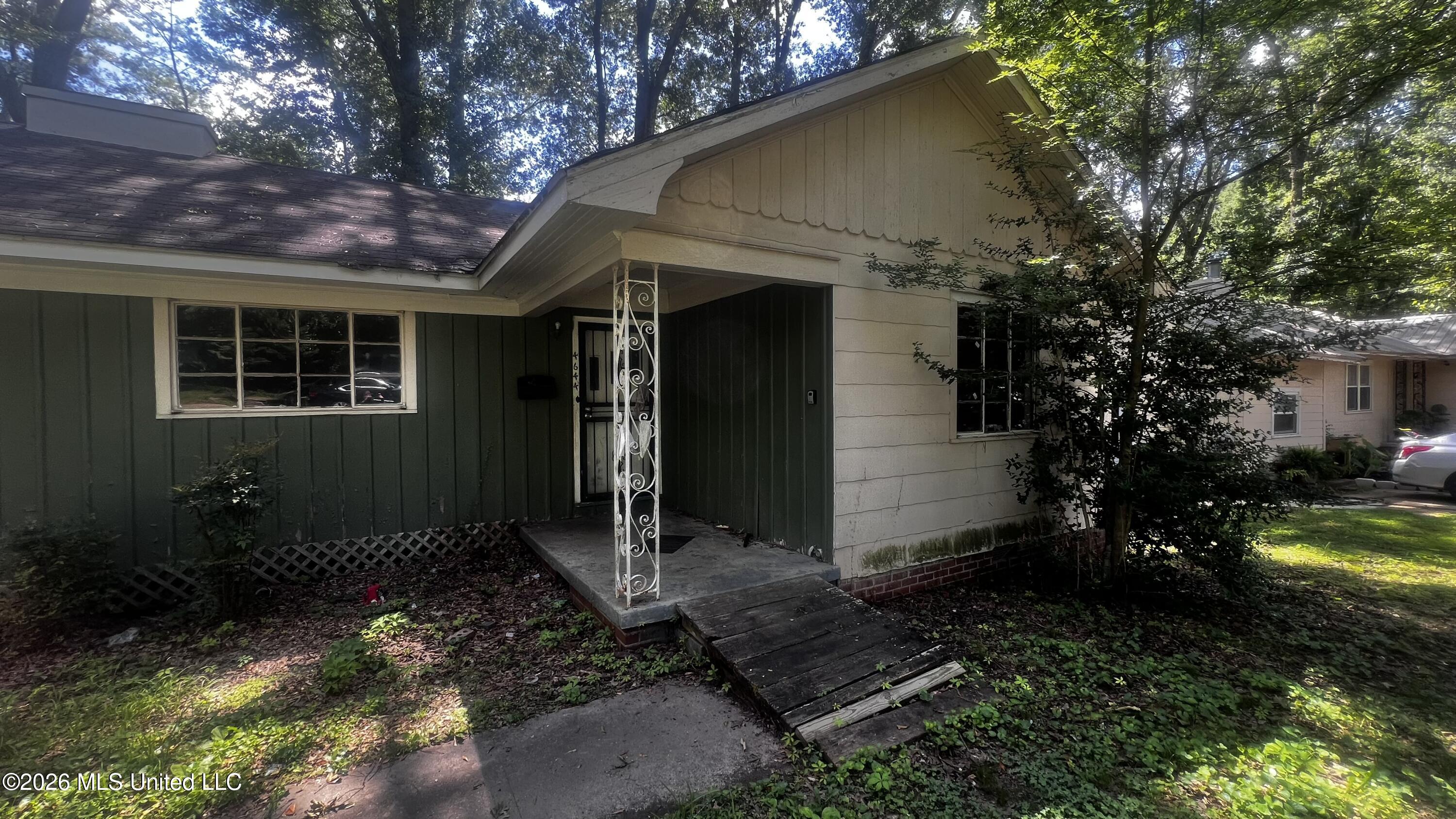 4644 Normandy Drive Property Photo 1